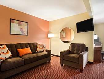 Super 8 by Wyndham Alton