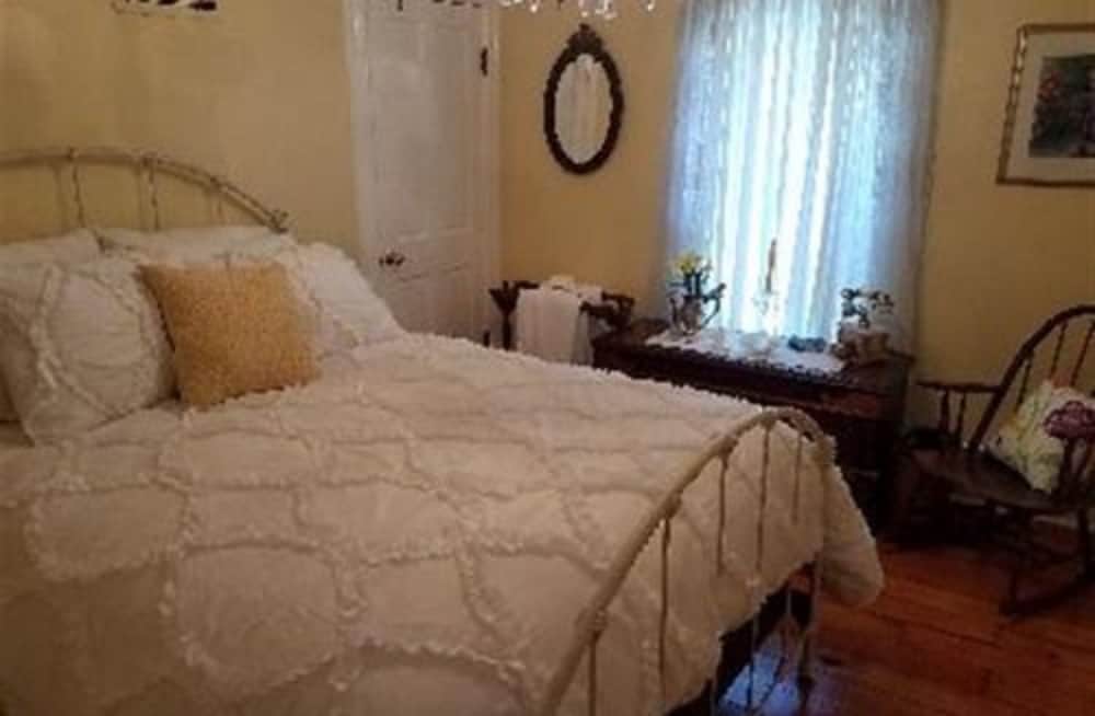 Dragonfly Bed and Breakfast
