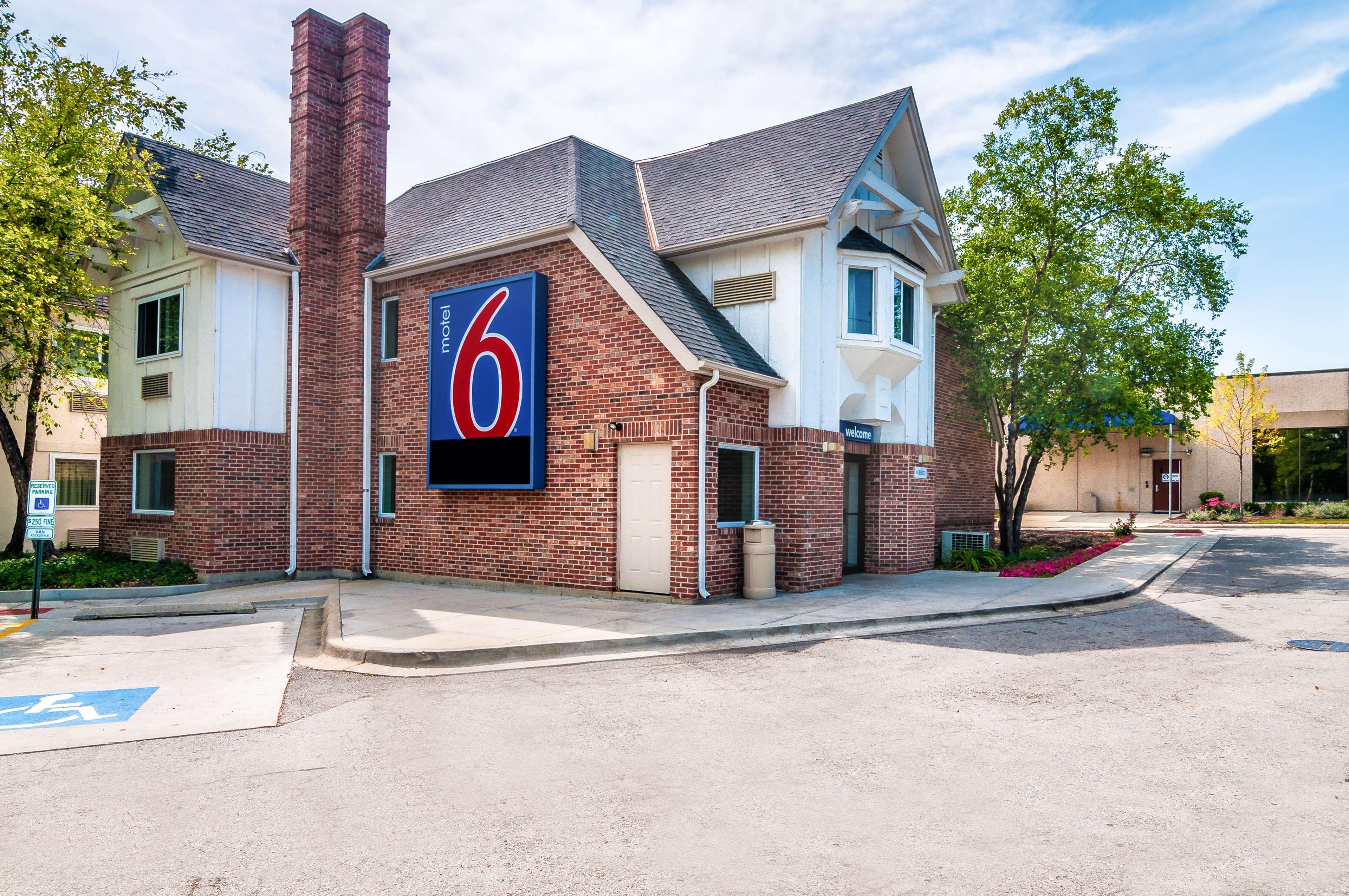 Motel 6 Chicago North Central-Arlington Heights