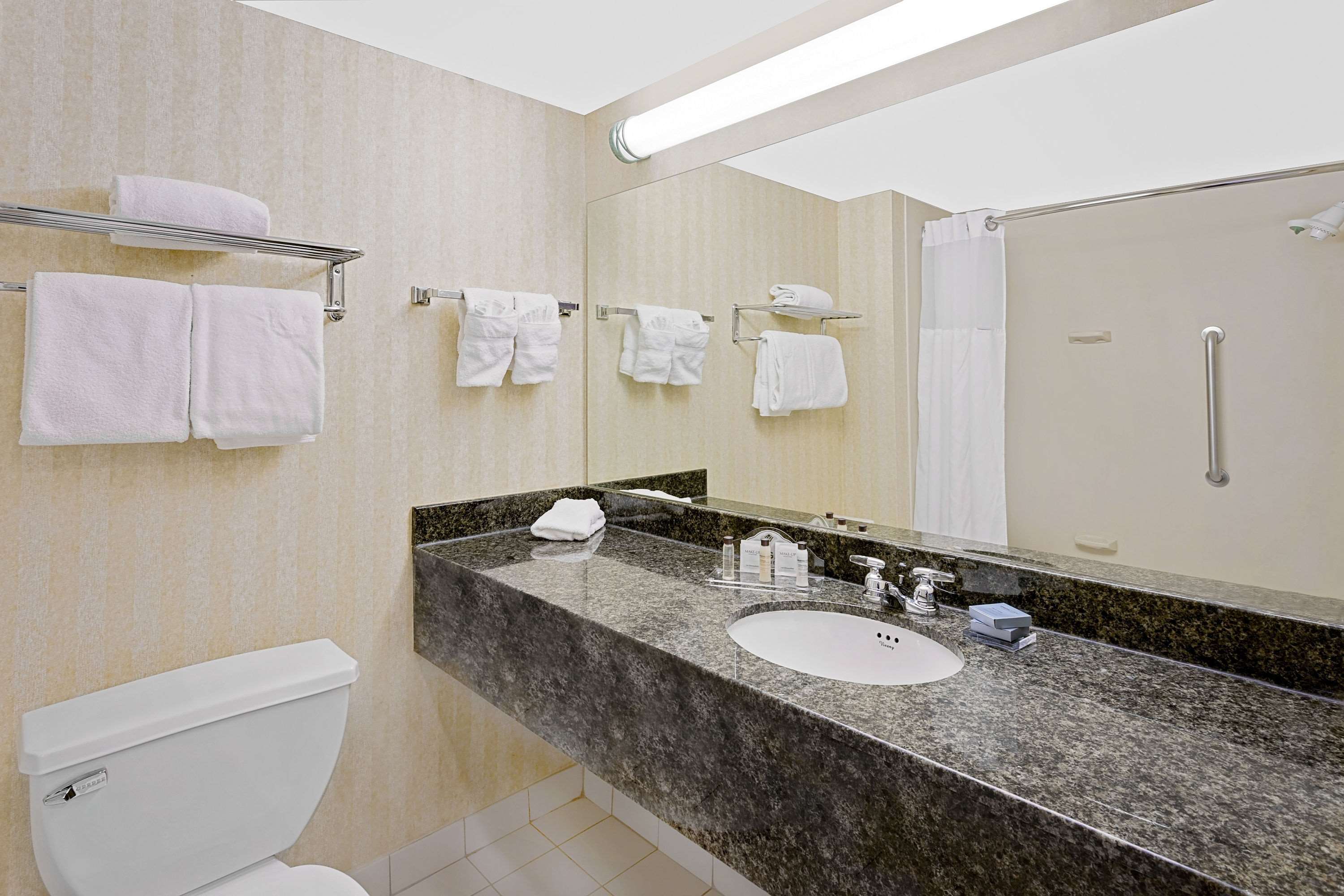 Comfort Inn & Suites Arlington Heights - Schaumburg