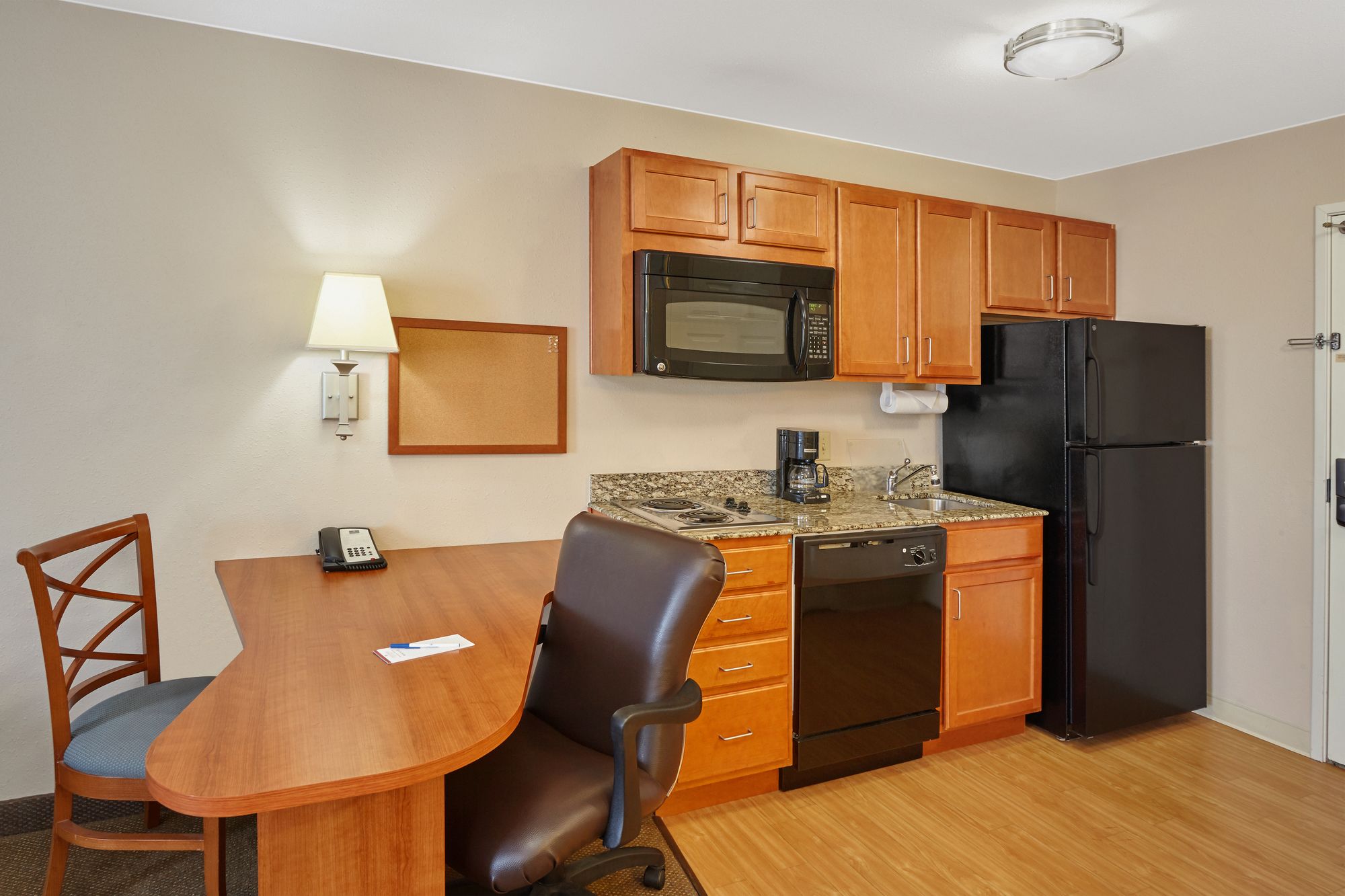 Candlewood Suites Aurora - Naperville