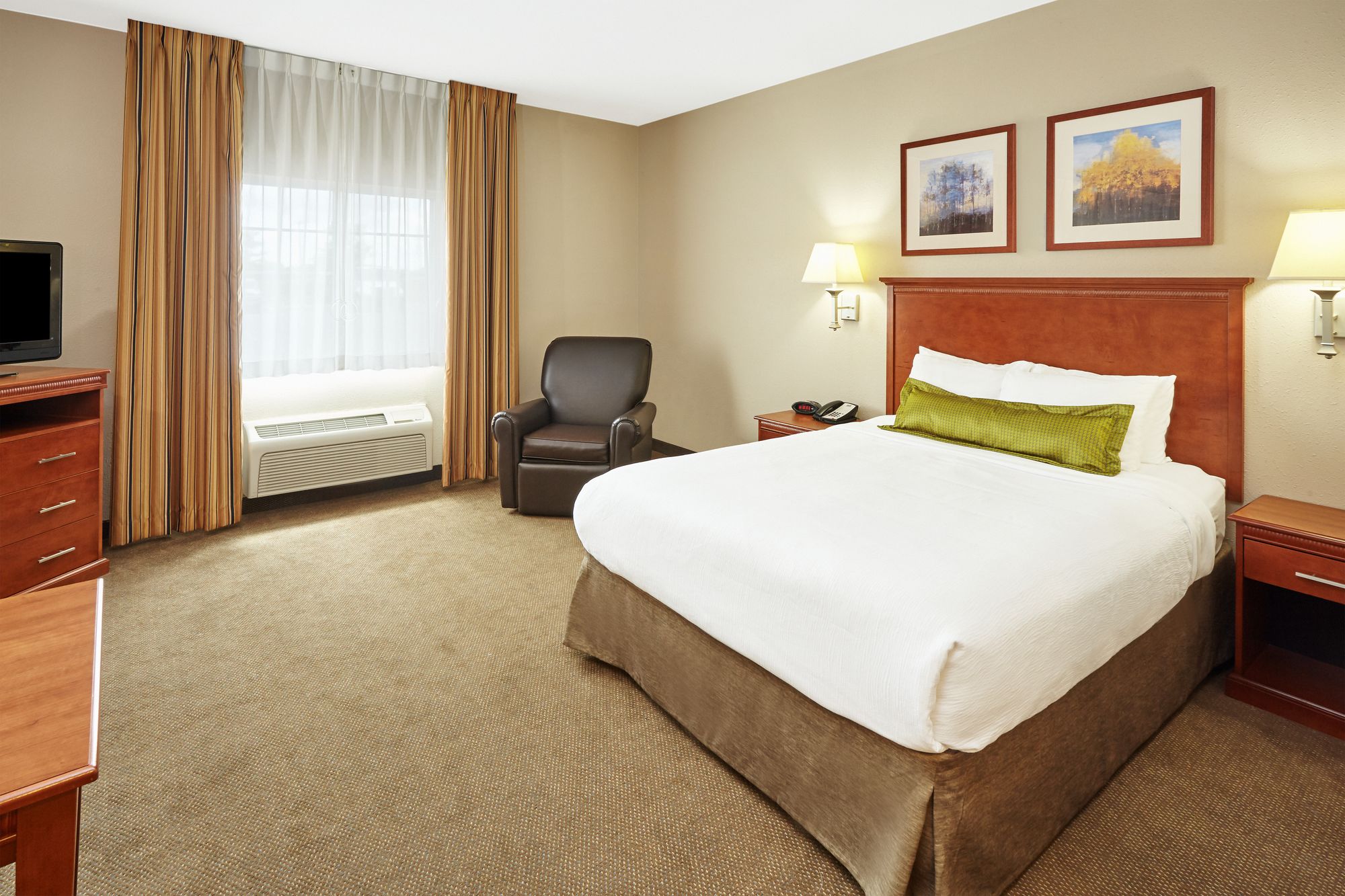 Candlewood Suites Aurora - Naperville