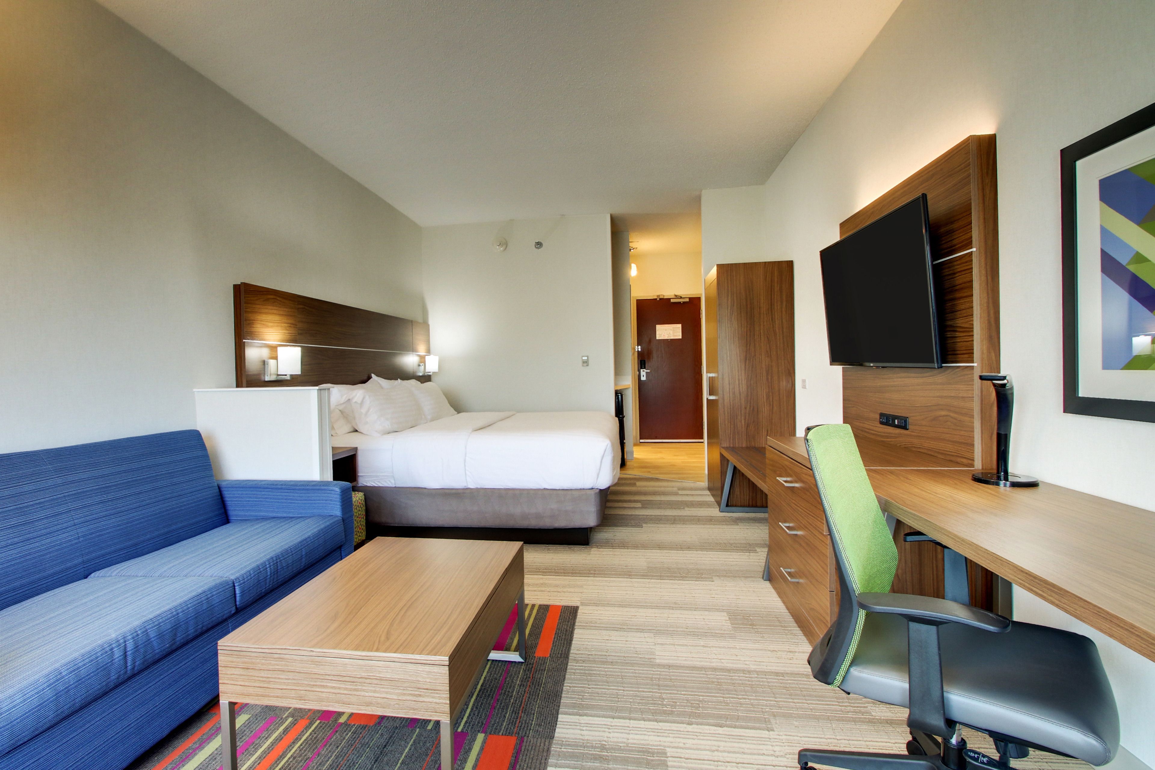 Holiday Inn Express & Suites Aurora - Naperville