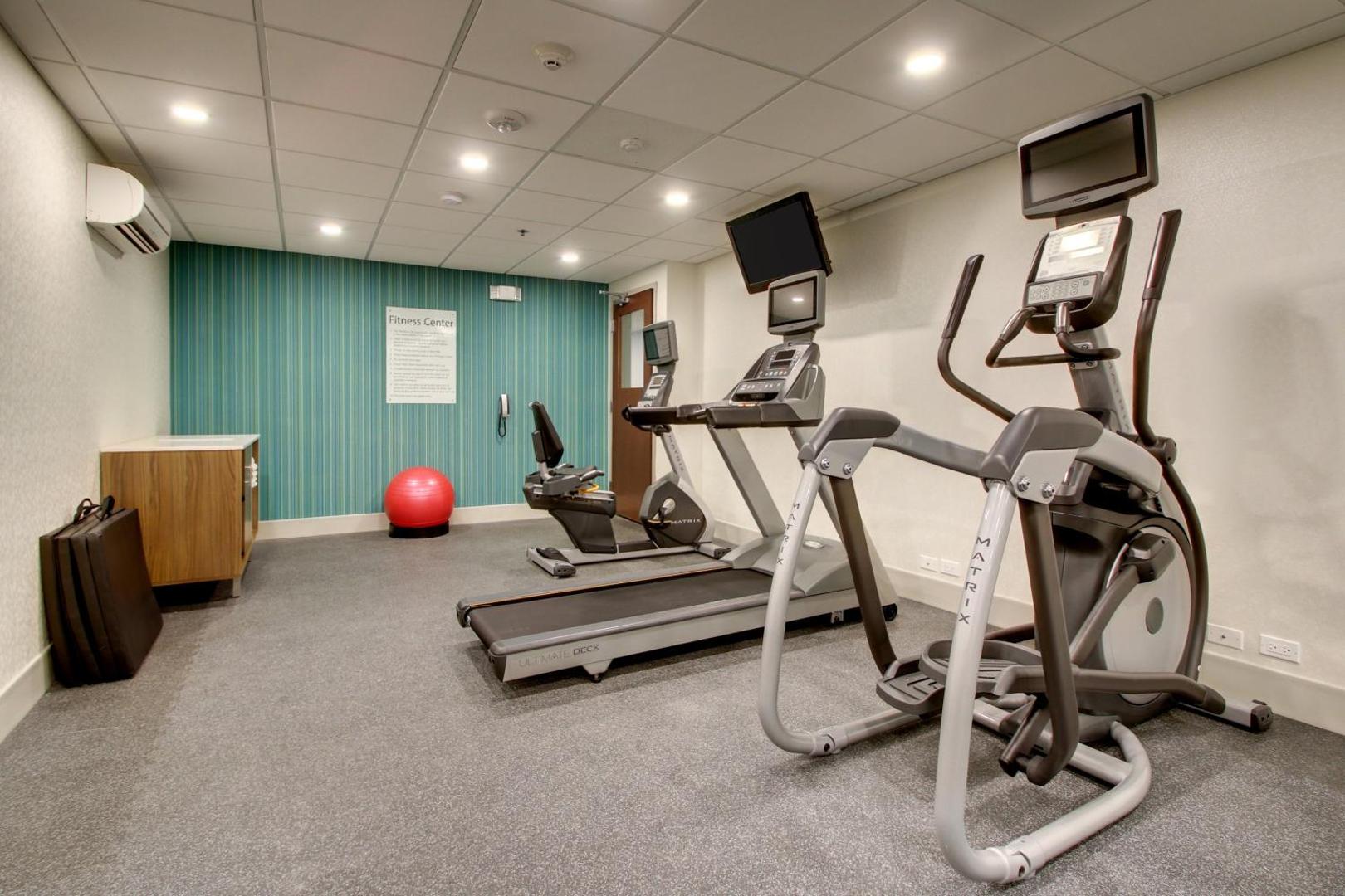 Holiday Inn Express & Suites Aurora - Naperville
