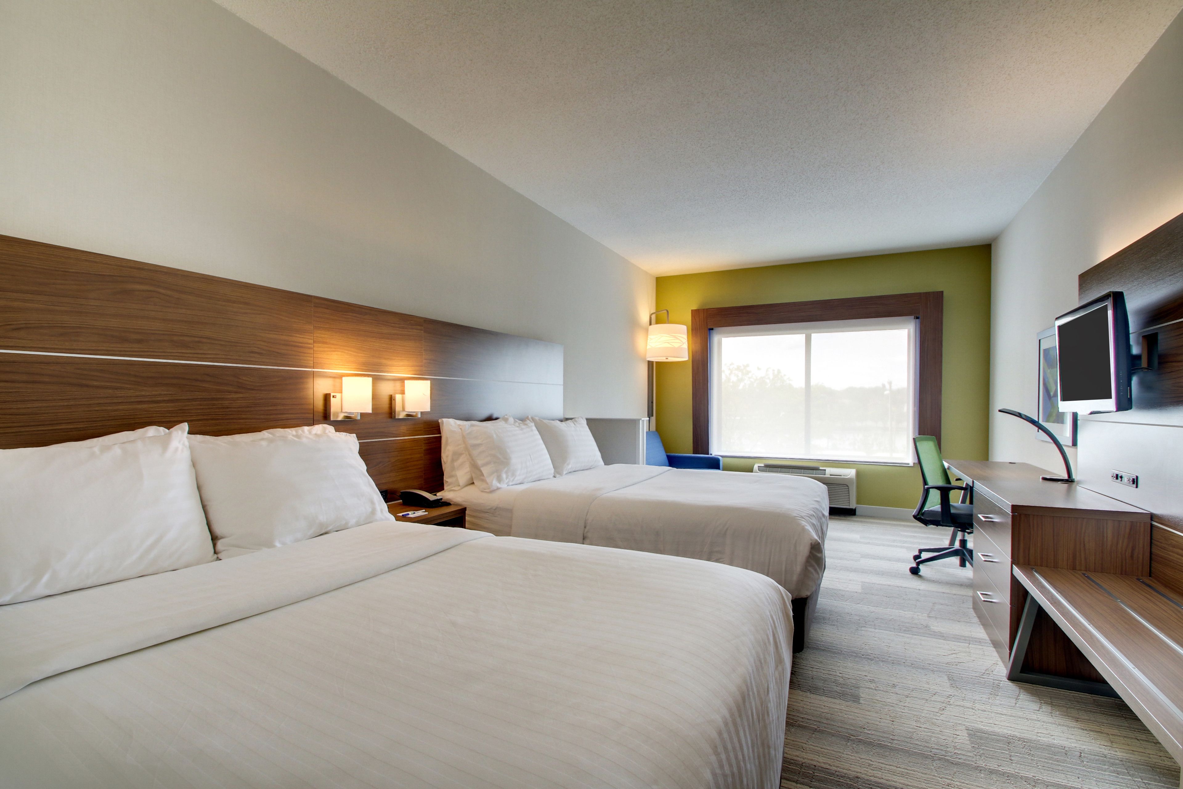 Holiday Inn Express & Suites Aurora - Naperville