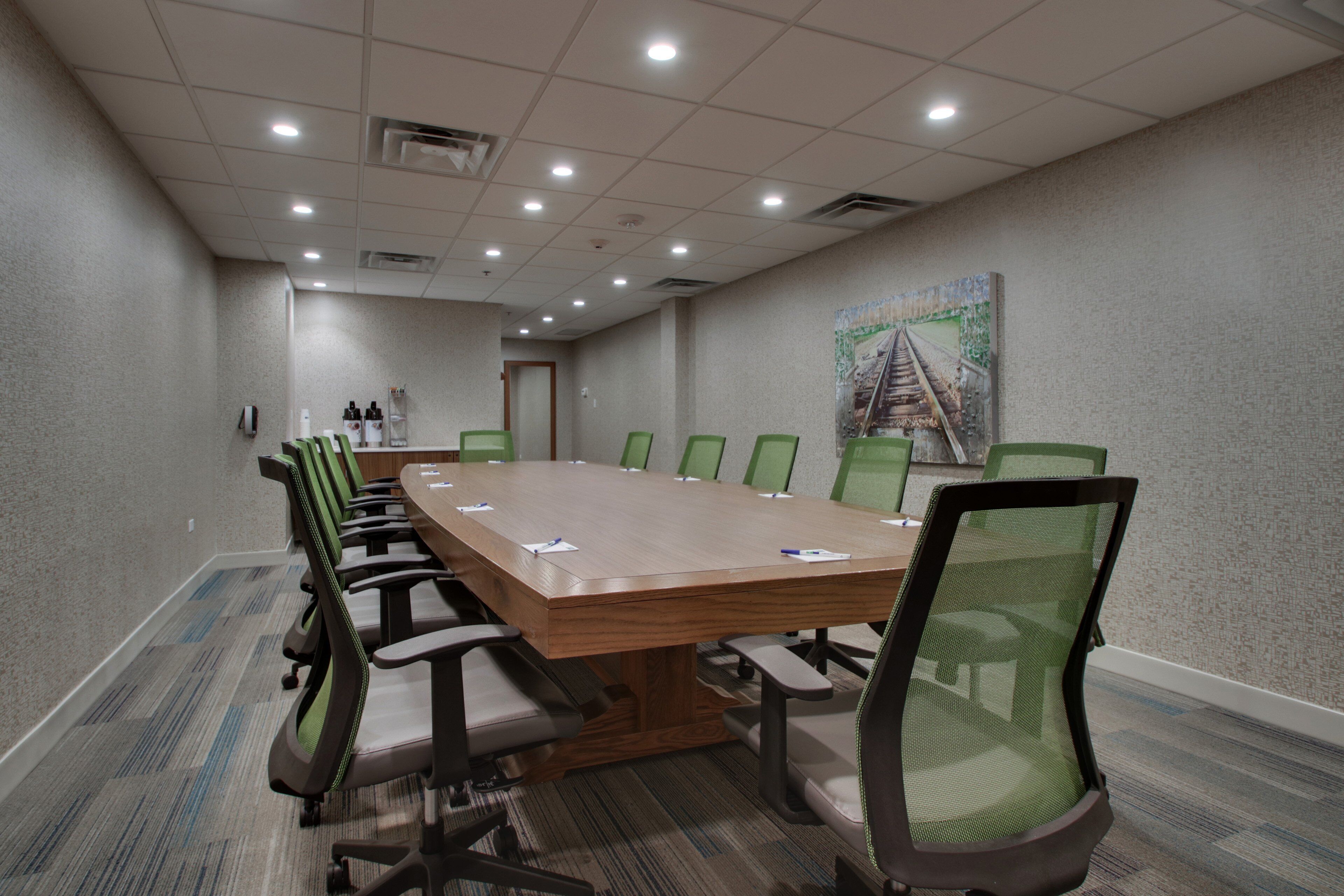 Holiday Inn Express & Suites Aurora - Naperville