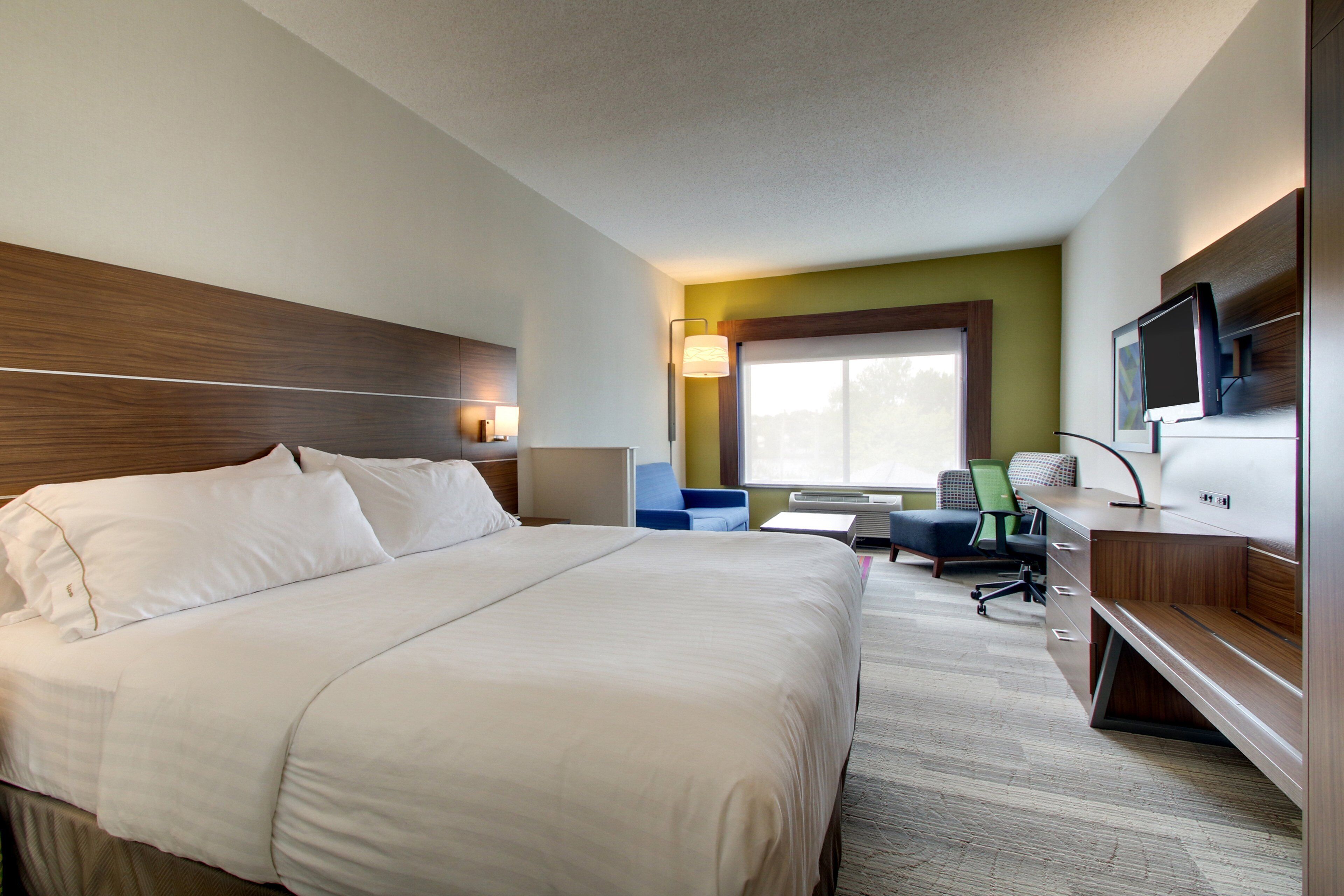 Holiday Inn Express & Suites Aurora - Naperville