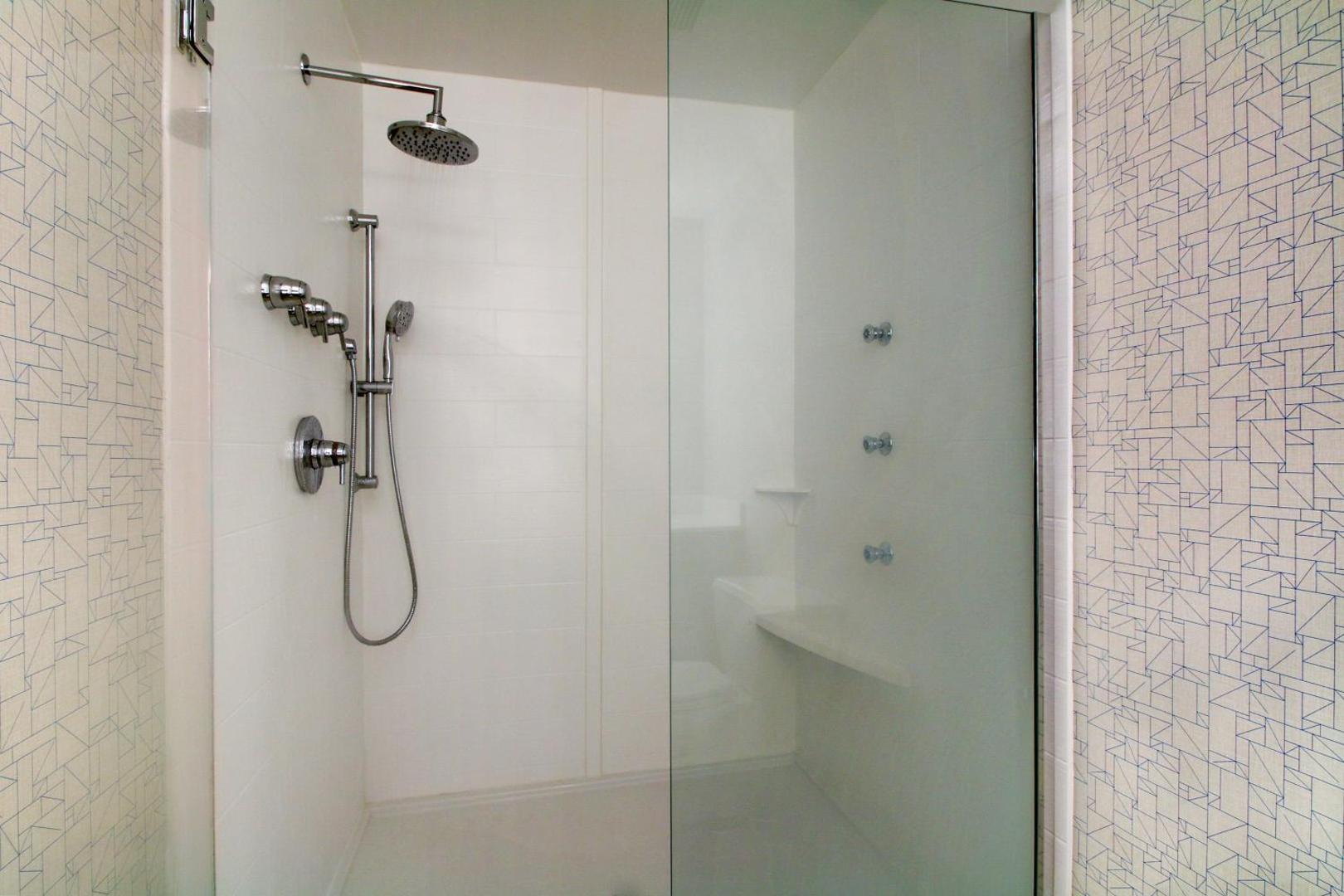Holiday Inn Express & Suites Aurora - Naperville