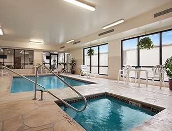 Super 8 by Wyndham Aurora/Naperville Area