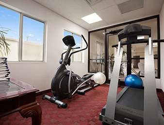 Super 8 by Wyndham Aurora/Naperville Area