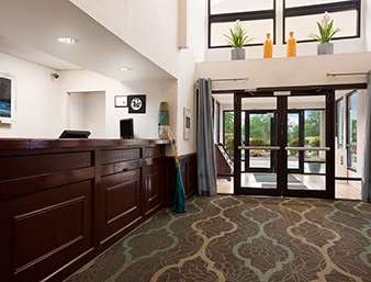 Super 8 by Wyndham Aurora/Naperville Area