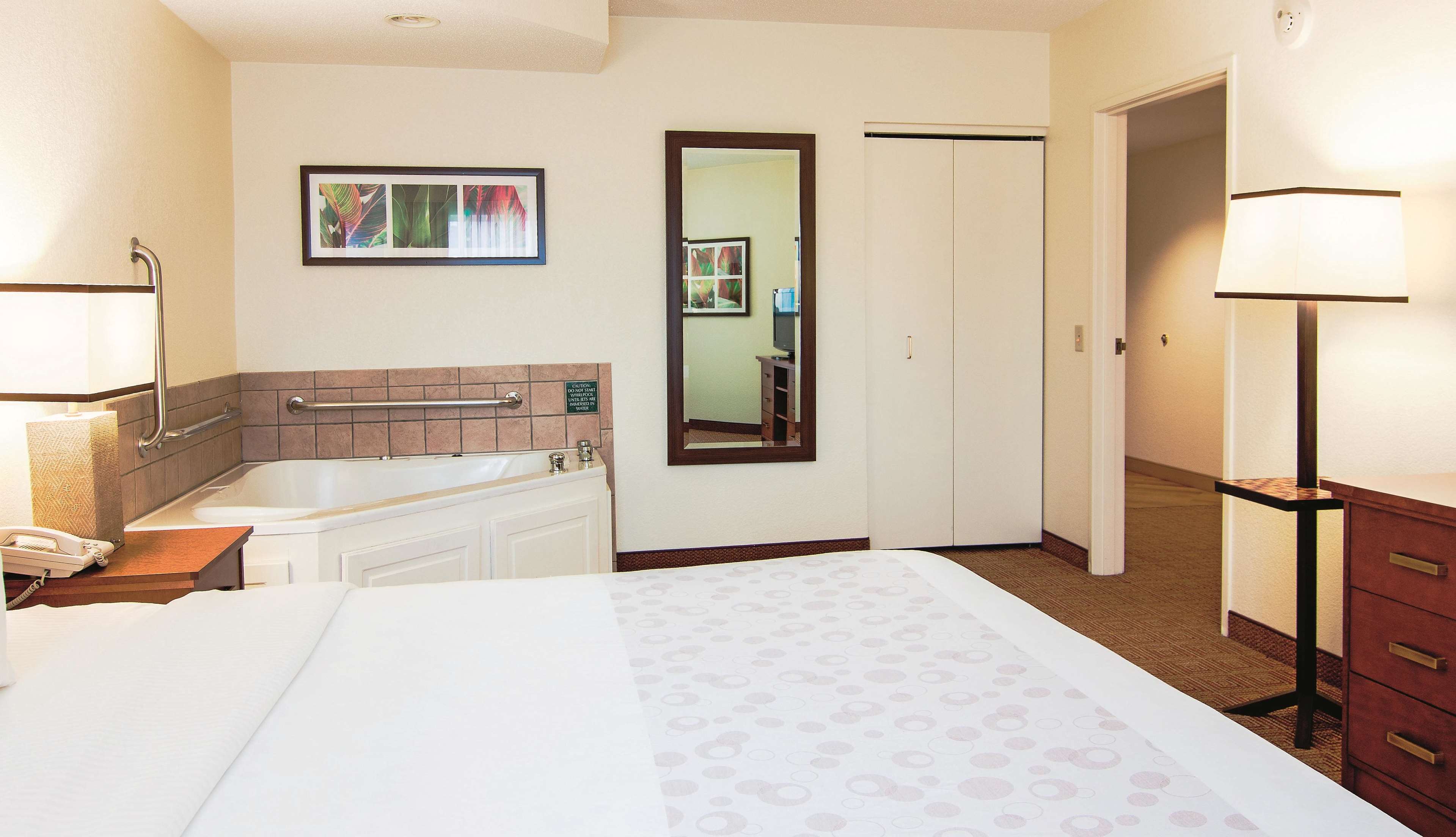 La Quinta Inn & Suites by Wyndham Bannockburn-Deerfield