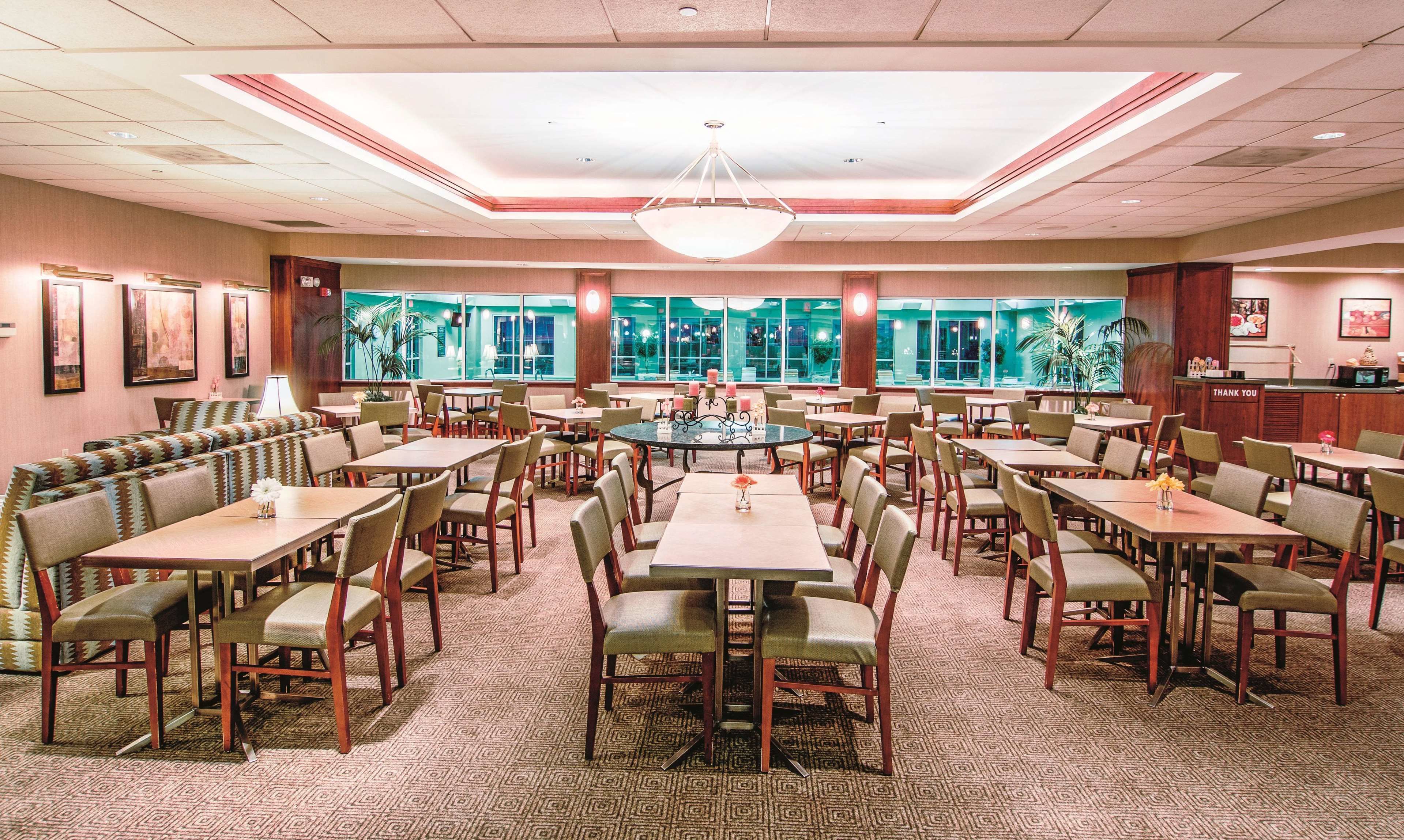La Quinta Inn & Suites by Wyndham Bannockburn-Deerfield