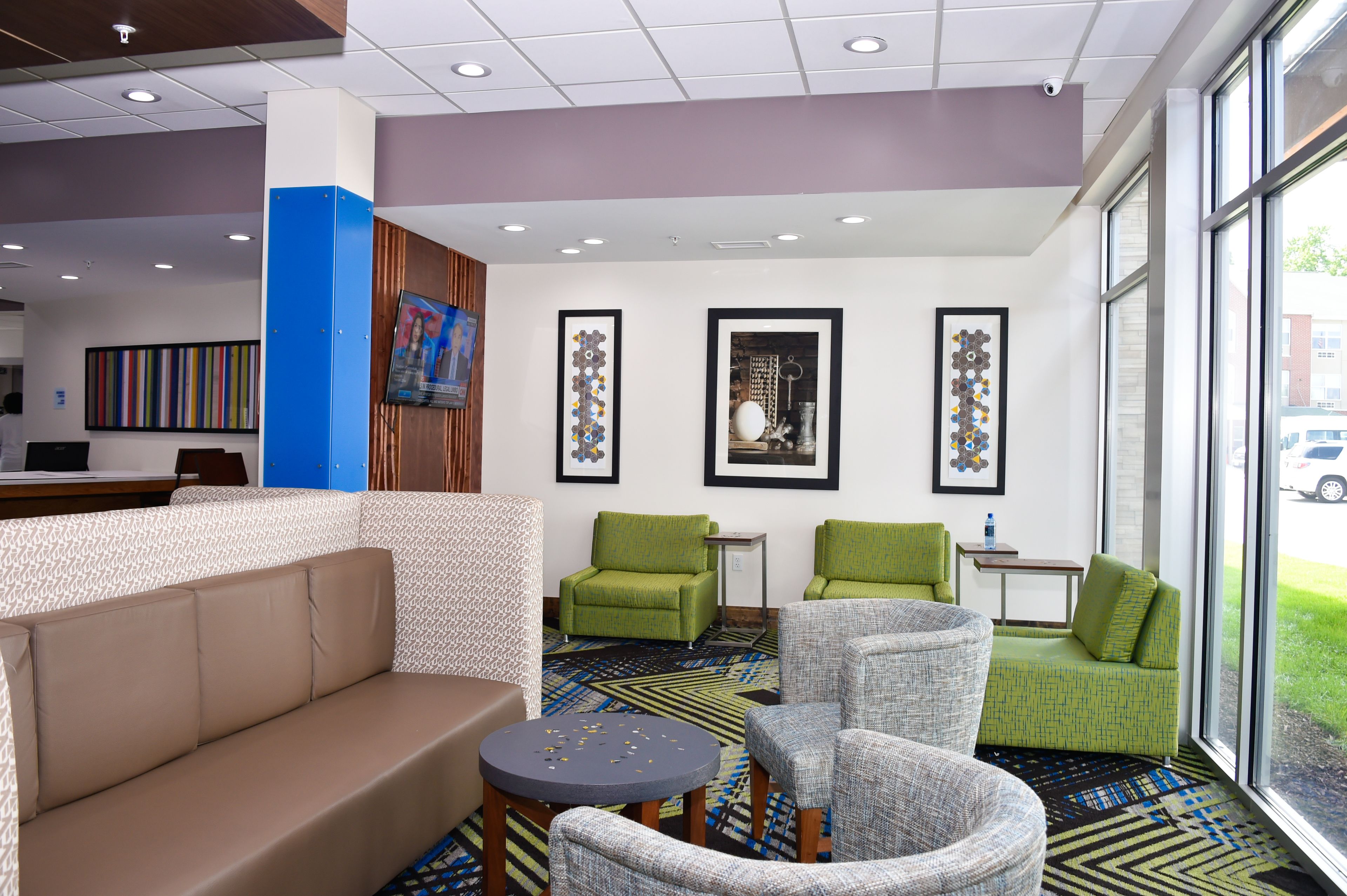 Holiday Inn Express & Suites Bensenville O'Hare