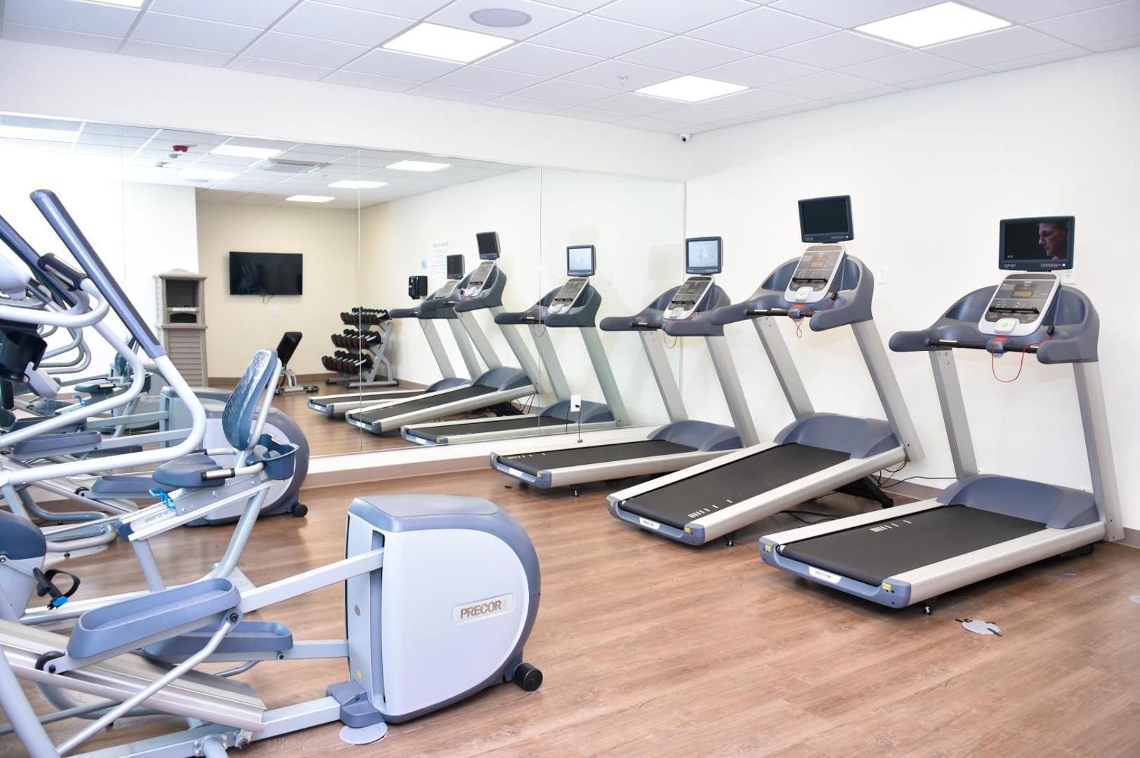 Holiday Inn Express & Suites Bensenville O'Hare