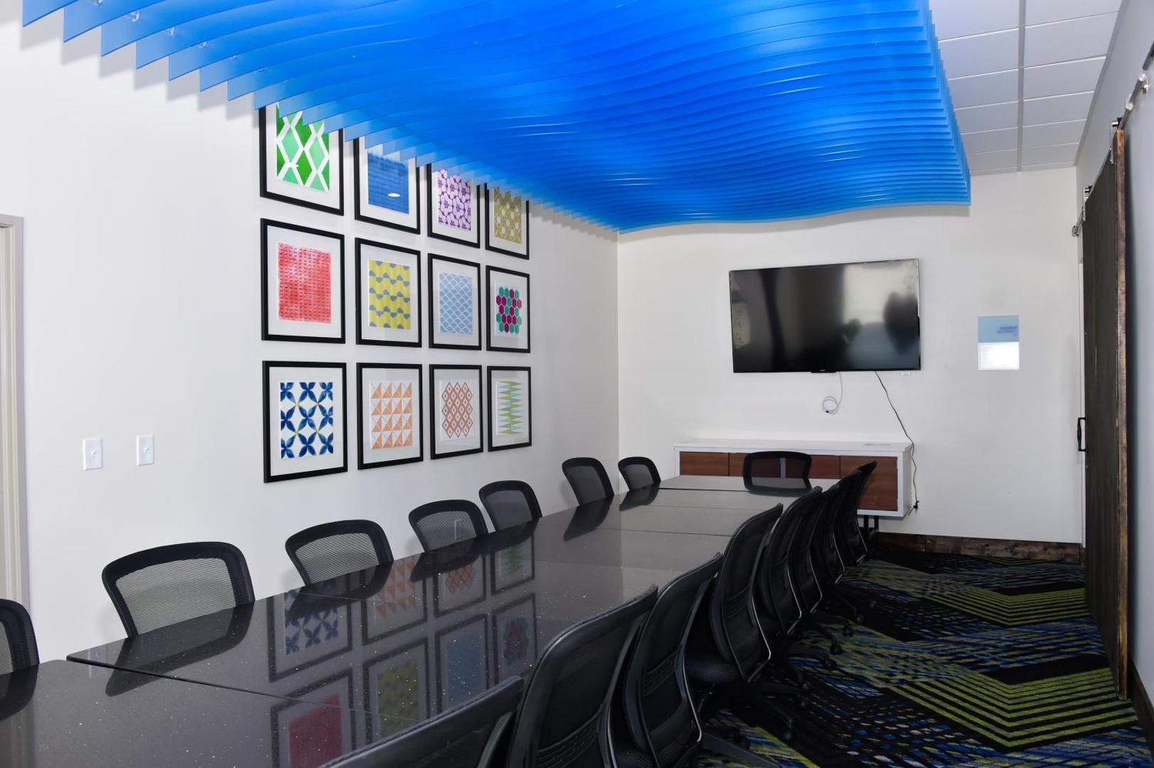 Holiday Inn Express & Suites Bensenville O'Hare