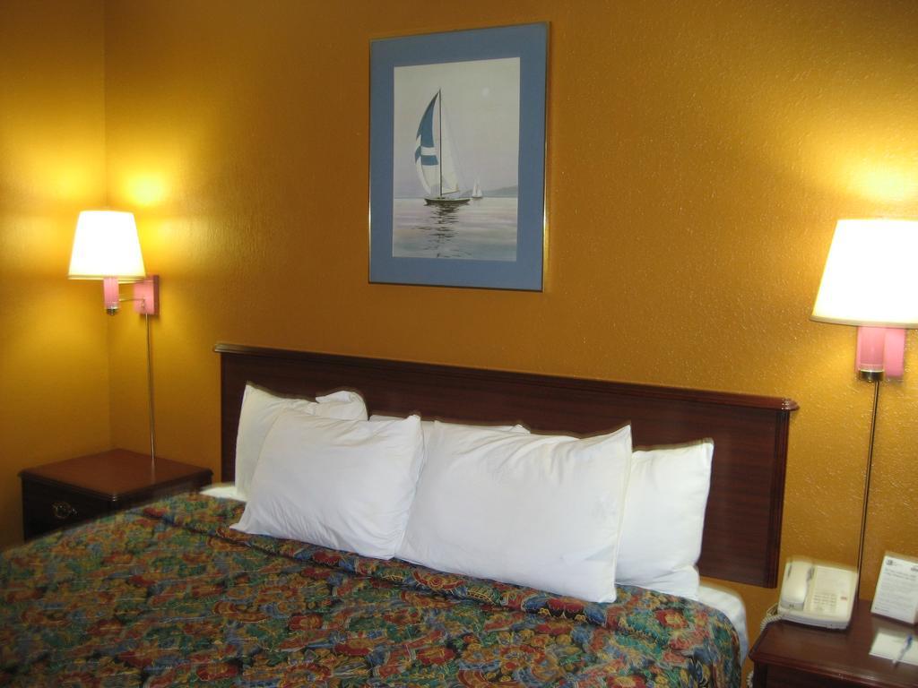 Country Garden & Suites