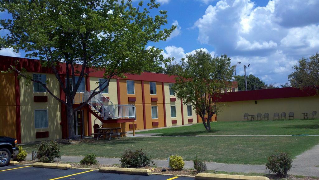 Country Garden & Suites