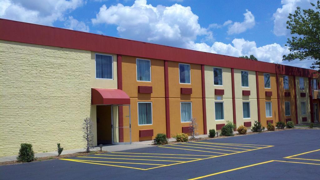 Country Garden & Suites