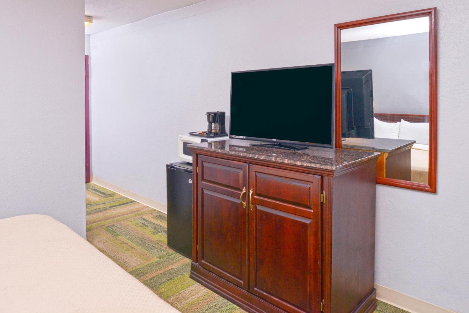 Country Garden & Suites