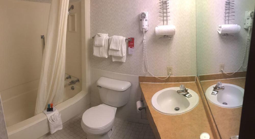 Country Garden & Suites