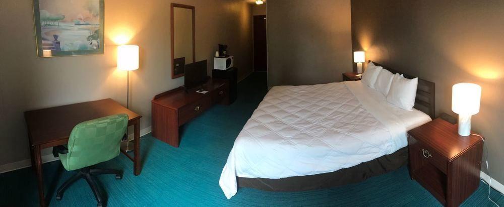Country Garden & Suites
