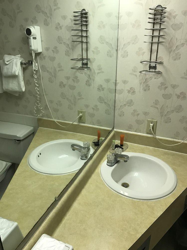 Country Garden & Suites