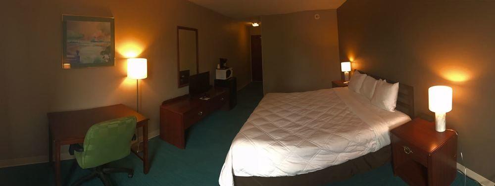 Country Garden & Suites