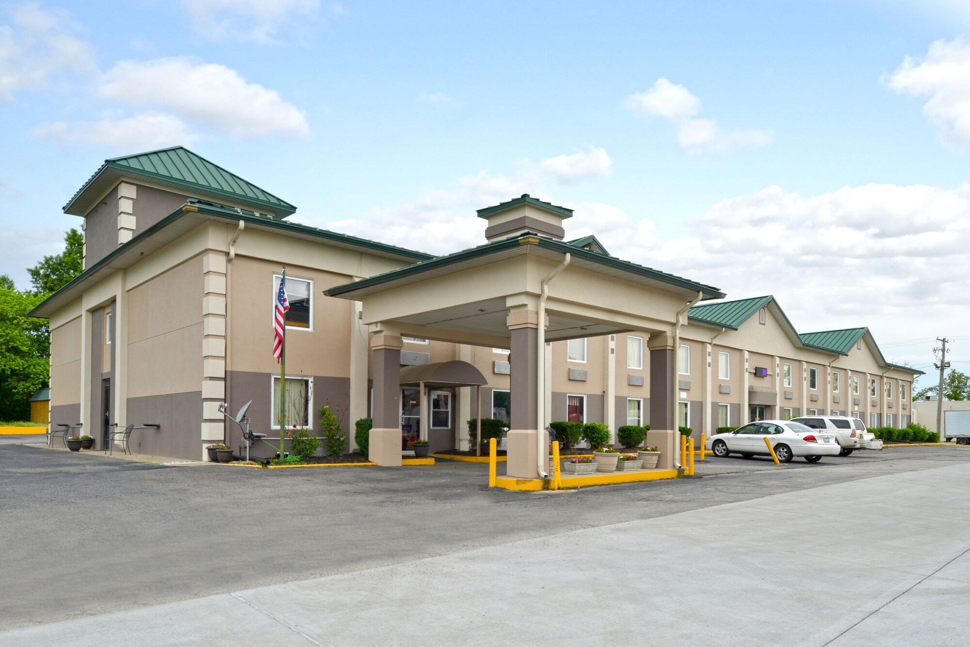 Magnuson Hotel Benton