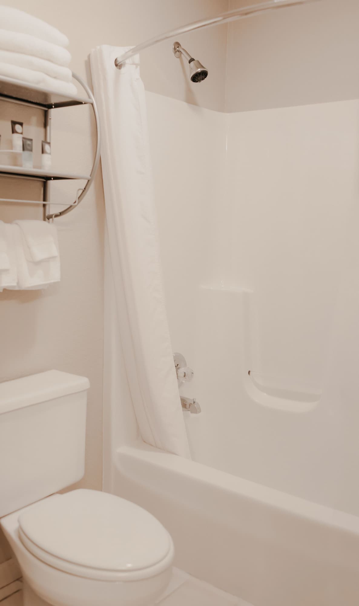 Eastland Suites Hotel & Conference Center