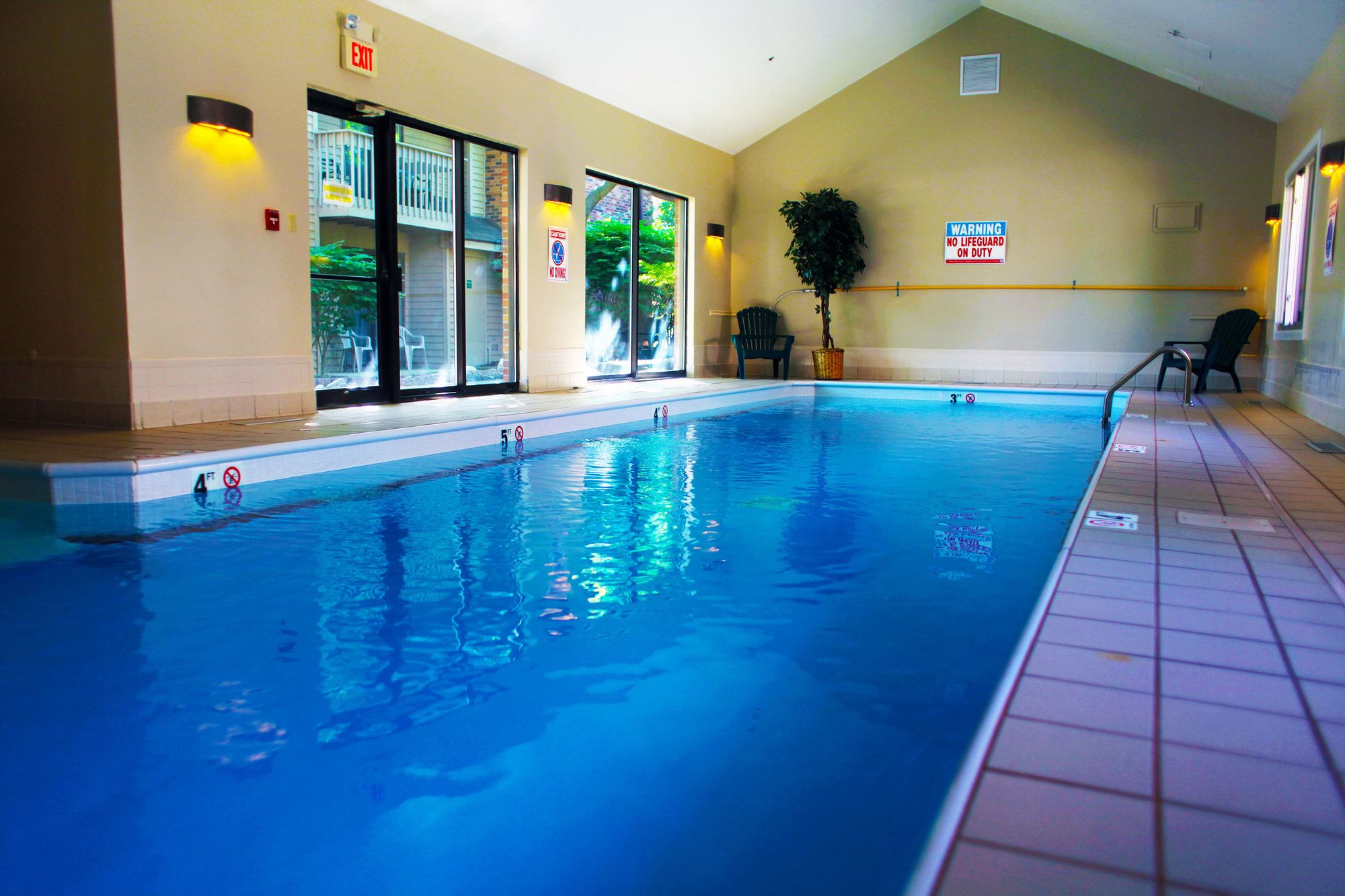 Eastland Suites Hotel & Conference Center