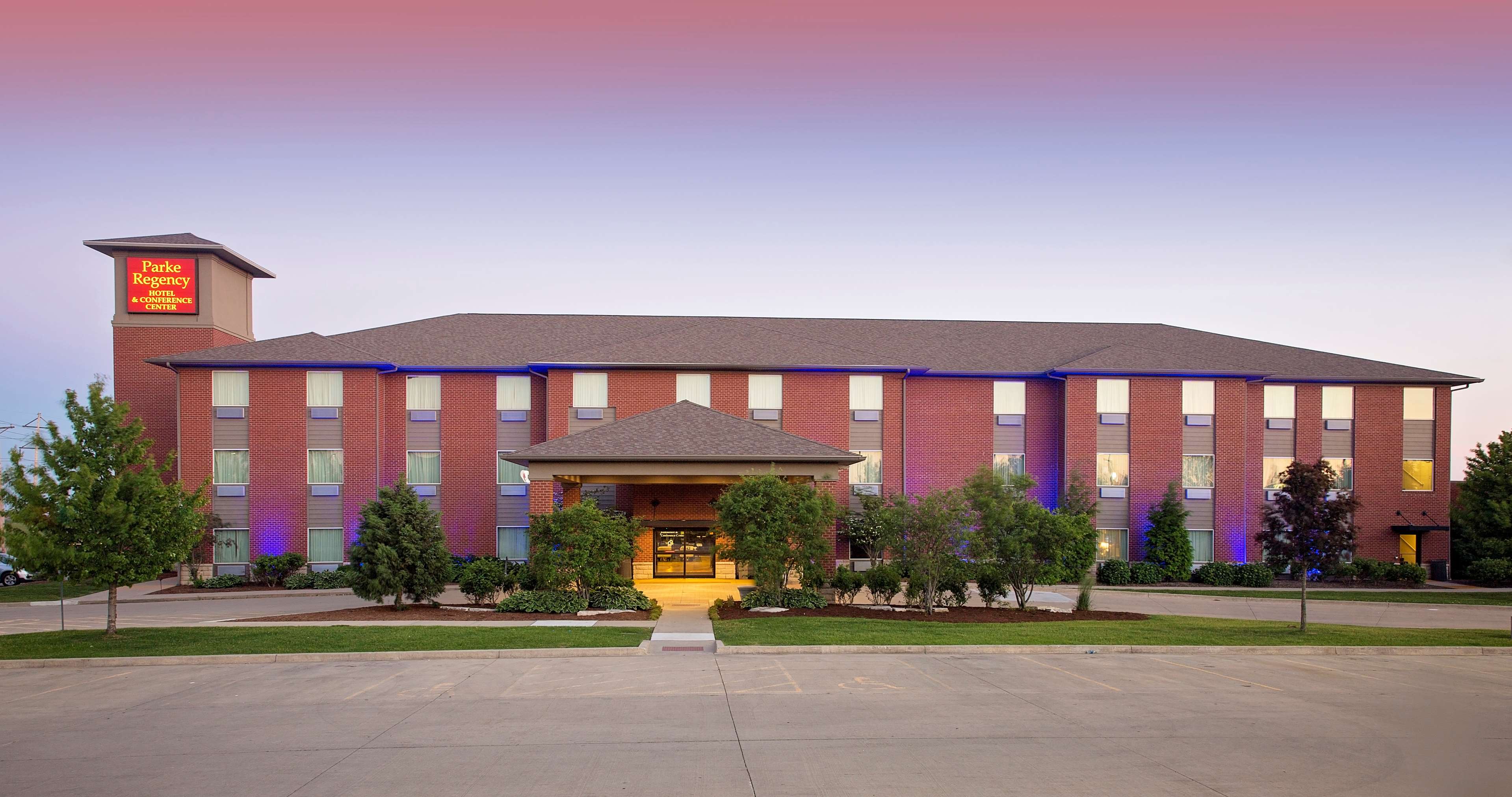 Parke Regency Hotel & Conference Center, BW Premier Collection