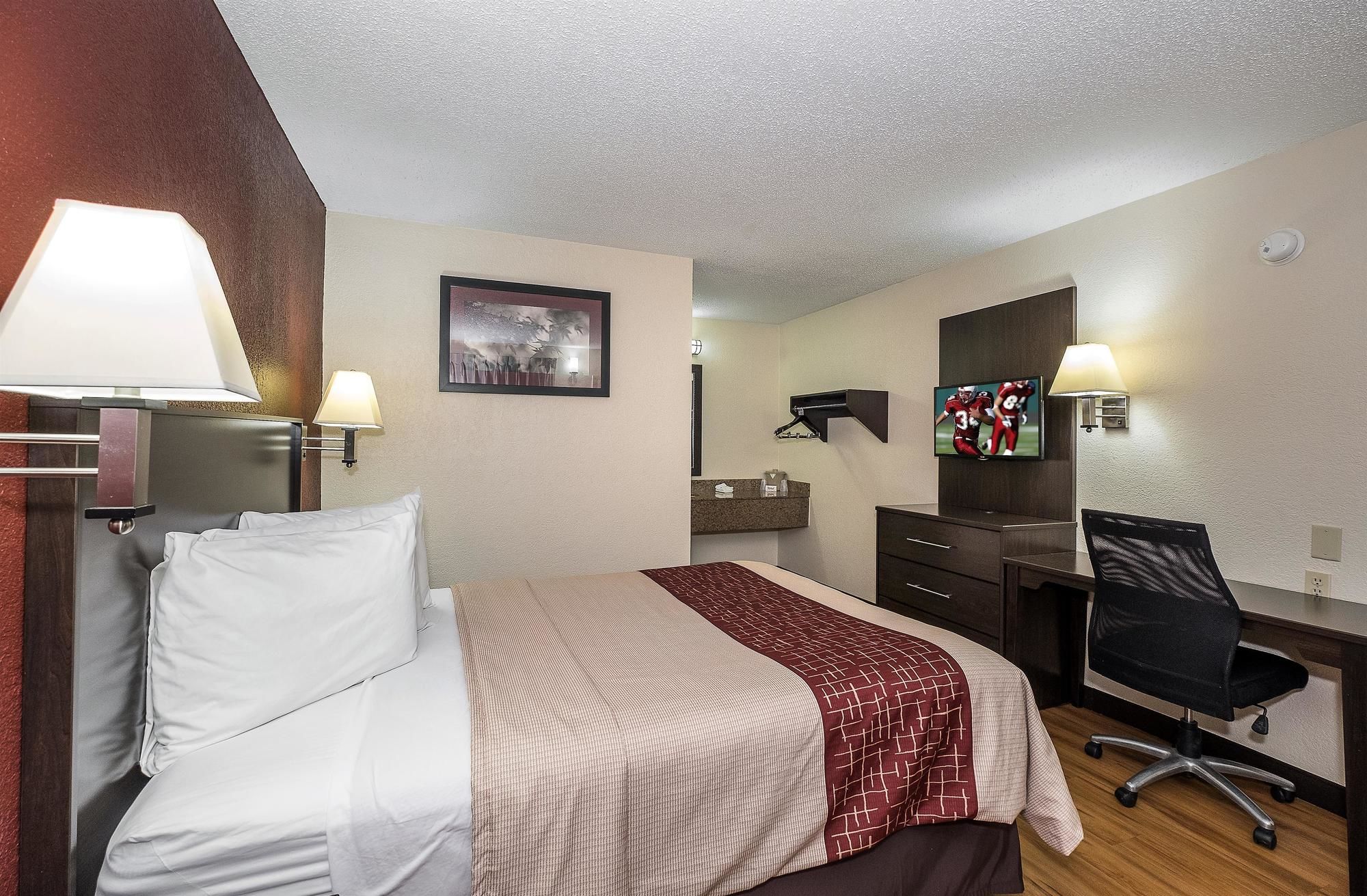 Red Roof Inn Bloomington