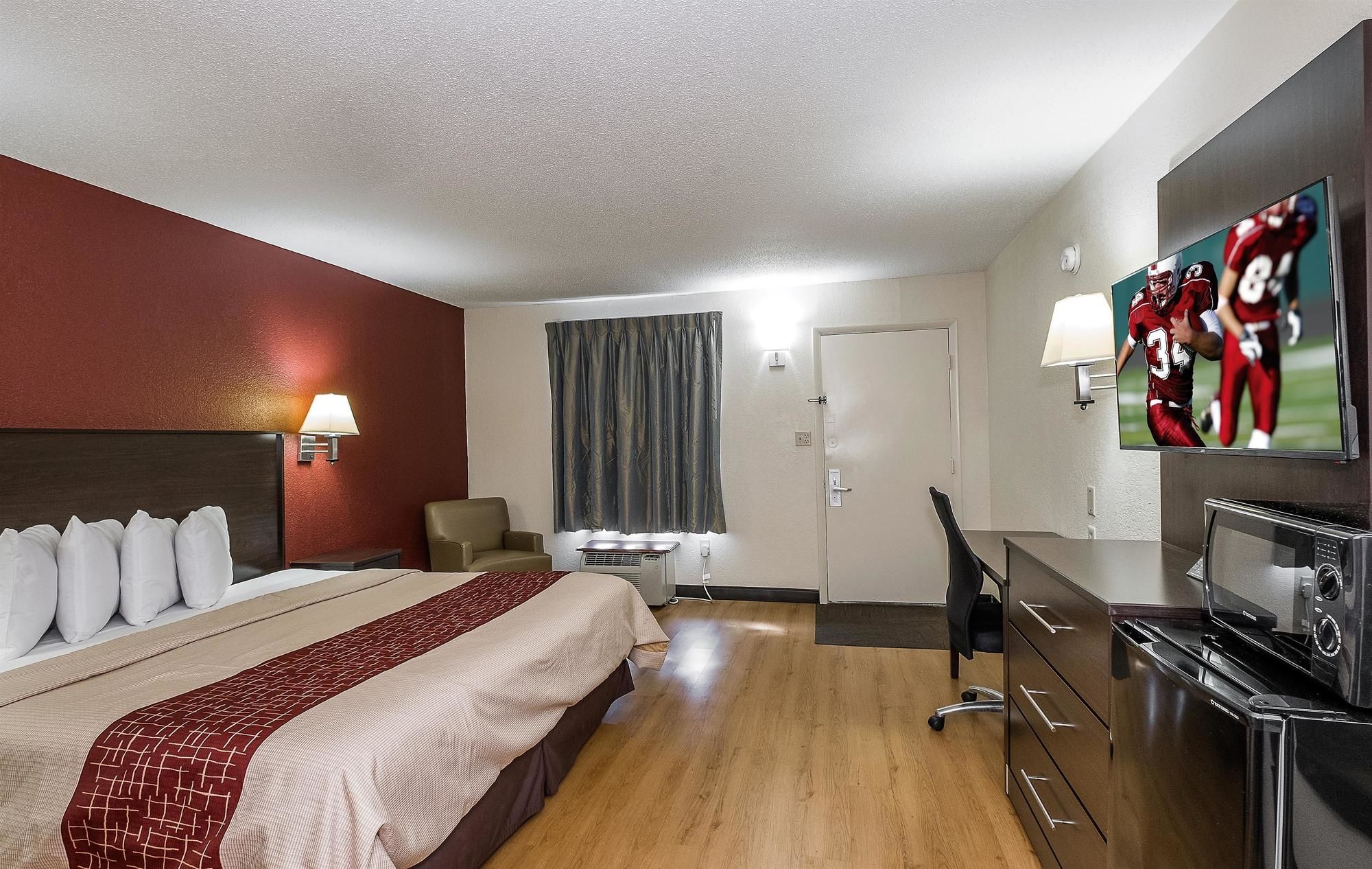Red Roof Inn Bloomington