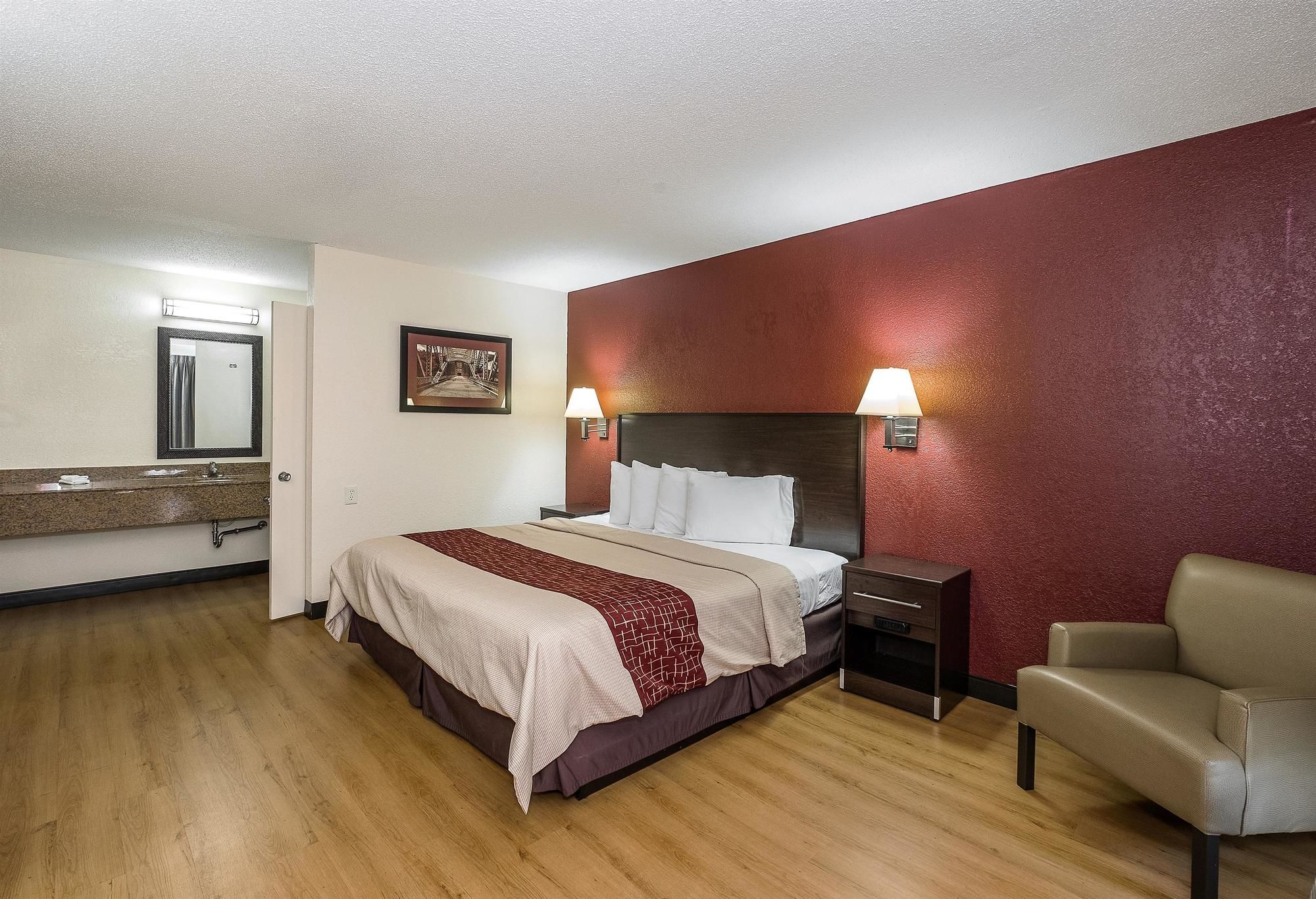 Red Roof Inn Bloomington