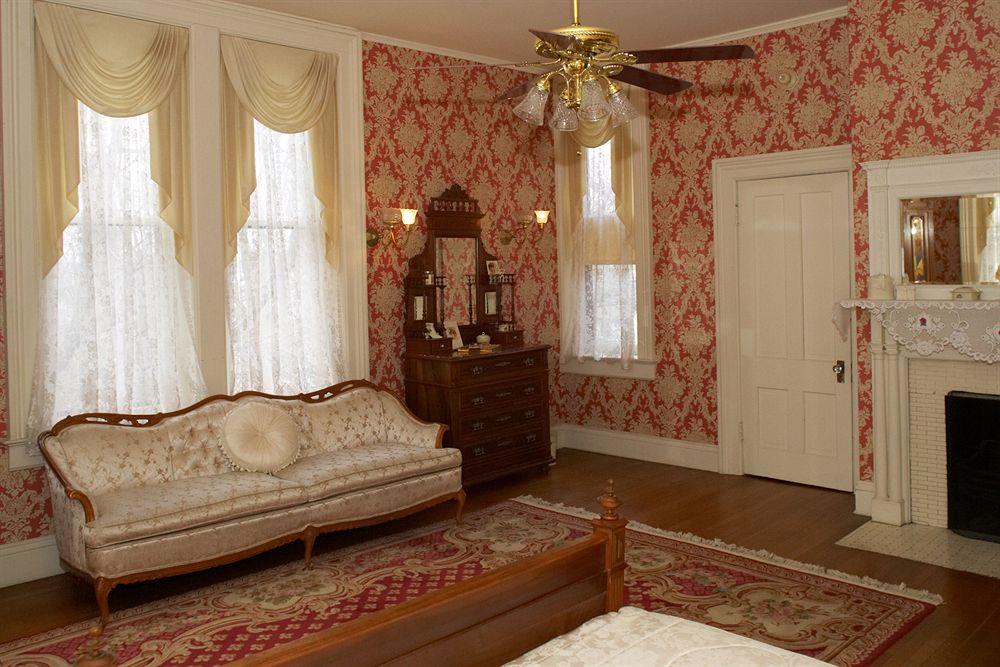 Vrooman Mansion Bloomington