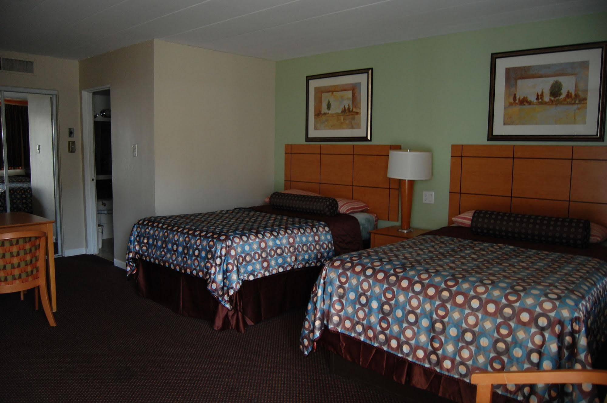 Colony Motel