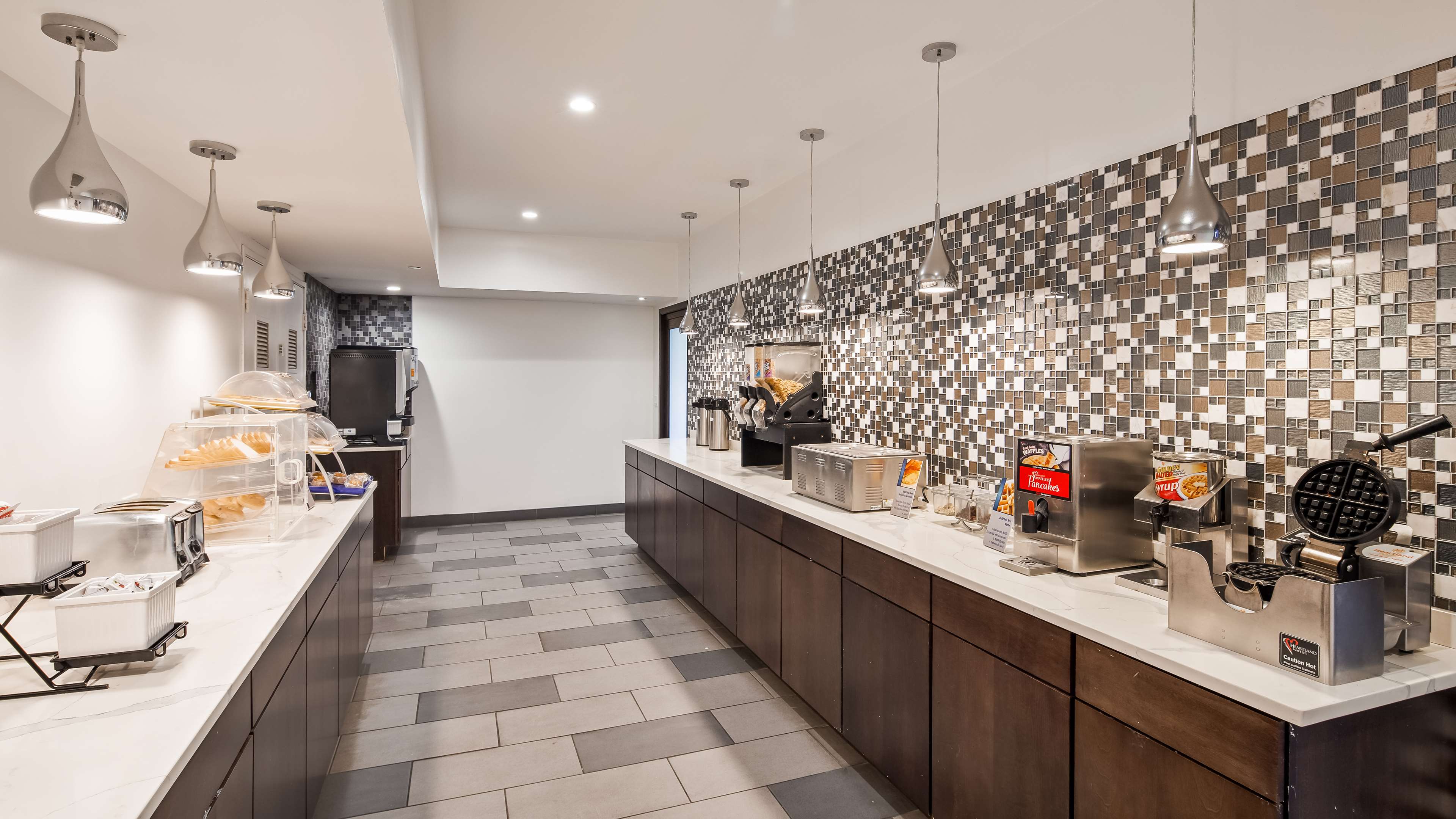 Best Western Inn & Suites - Midway Airport