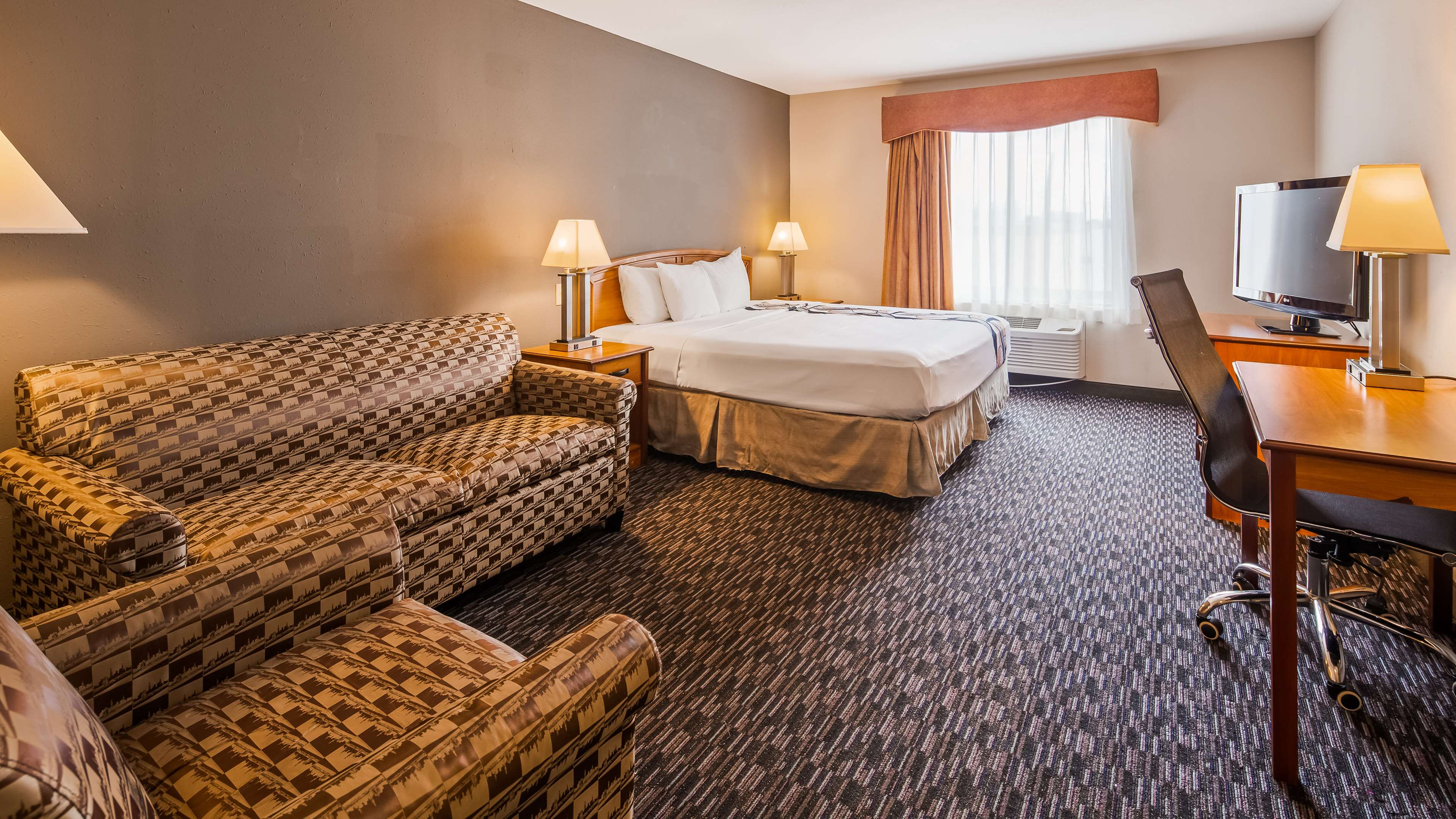 Best Western Inn & Suites - Midway Airport