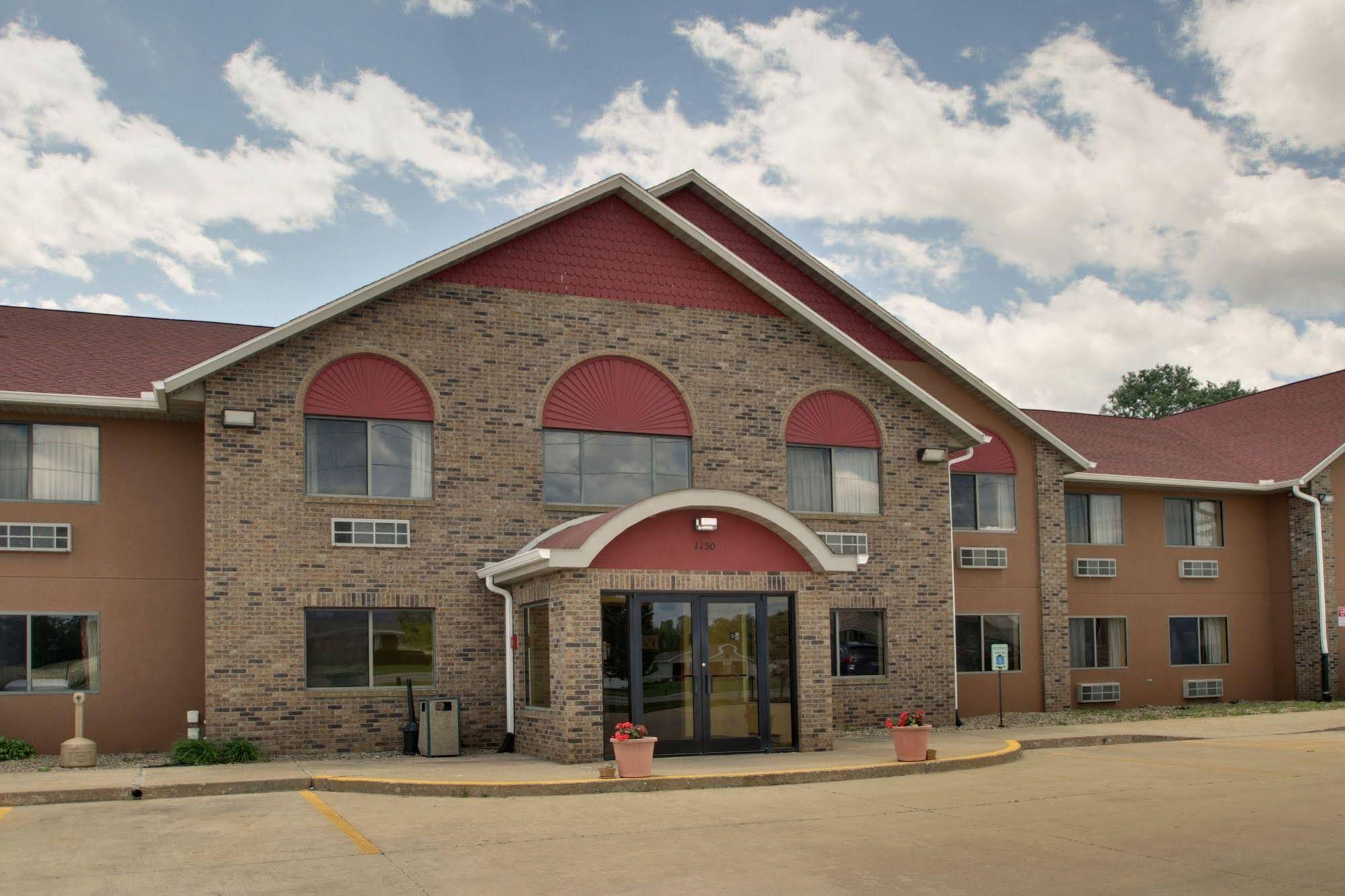 Heritage Grand Inn