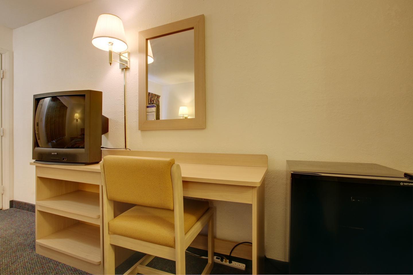 Americas Best Value Inn & Suites