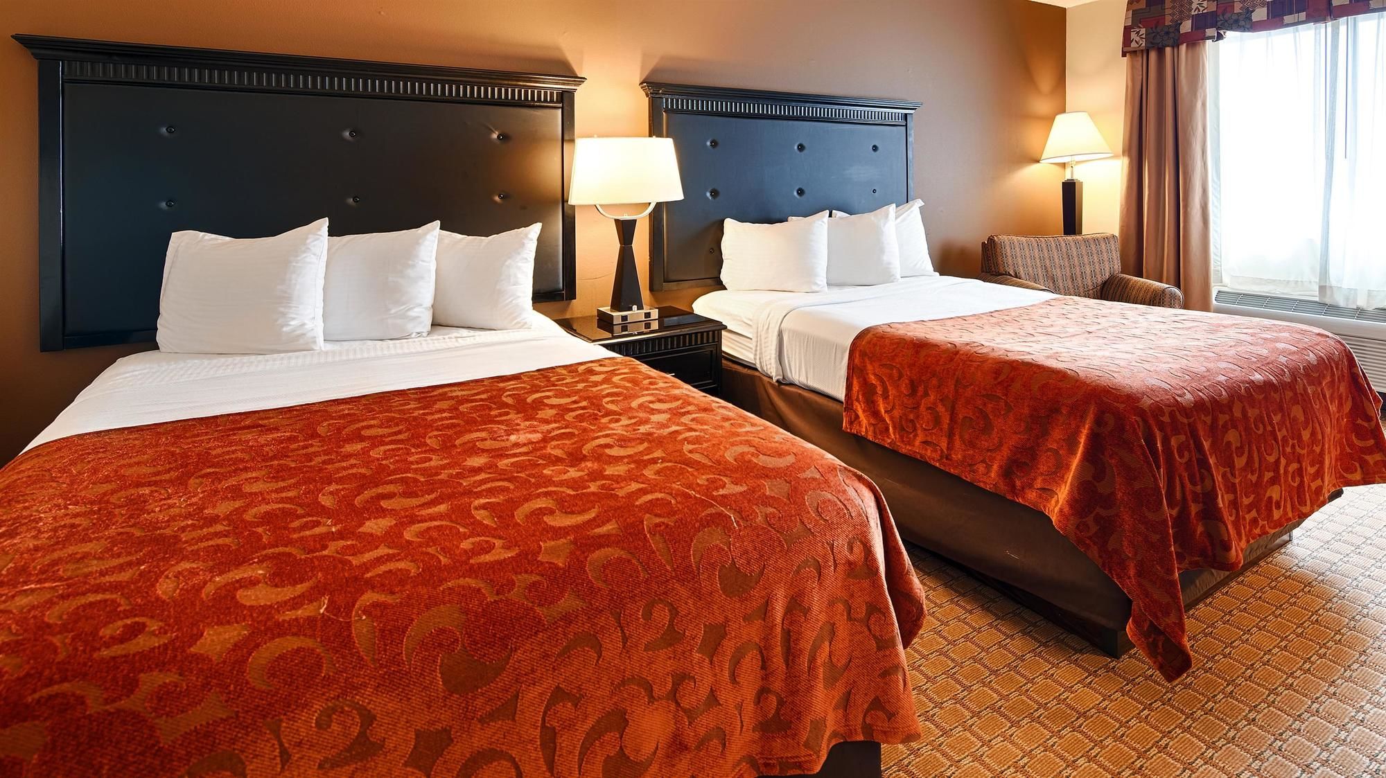 Best Western Saluki Inn