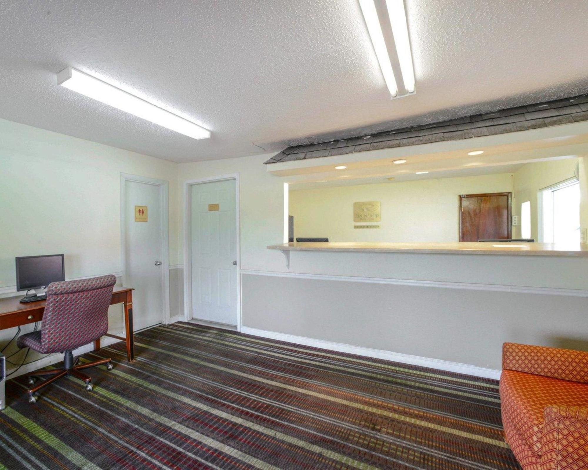 Econo Lodge Carbondale