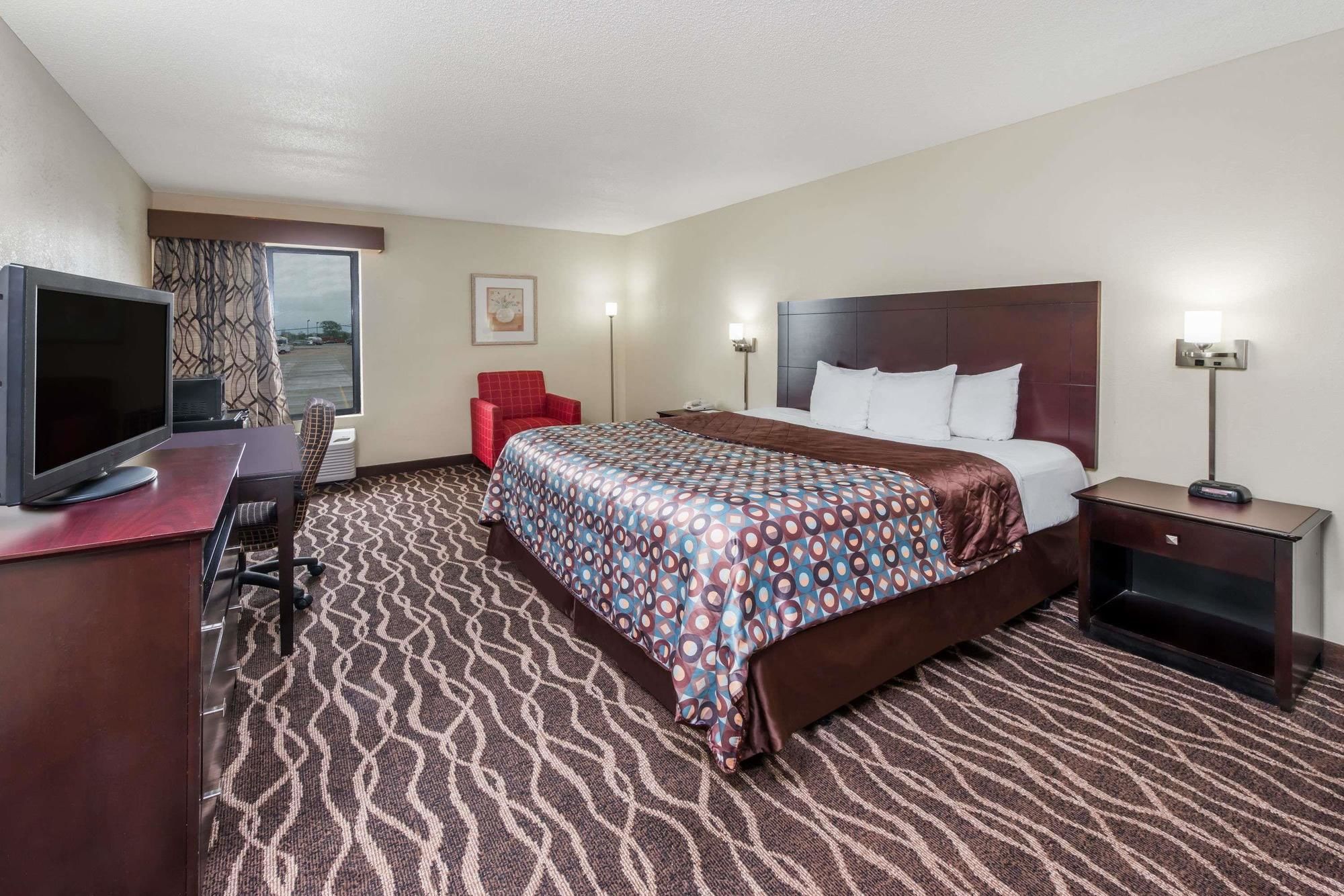 Days Inn & Suites by Wyndham Casey