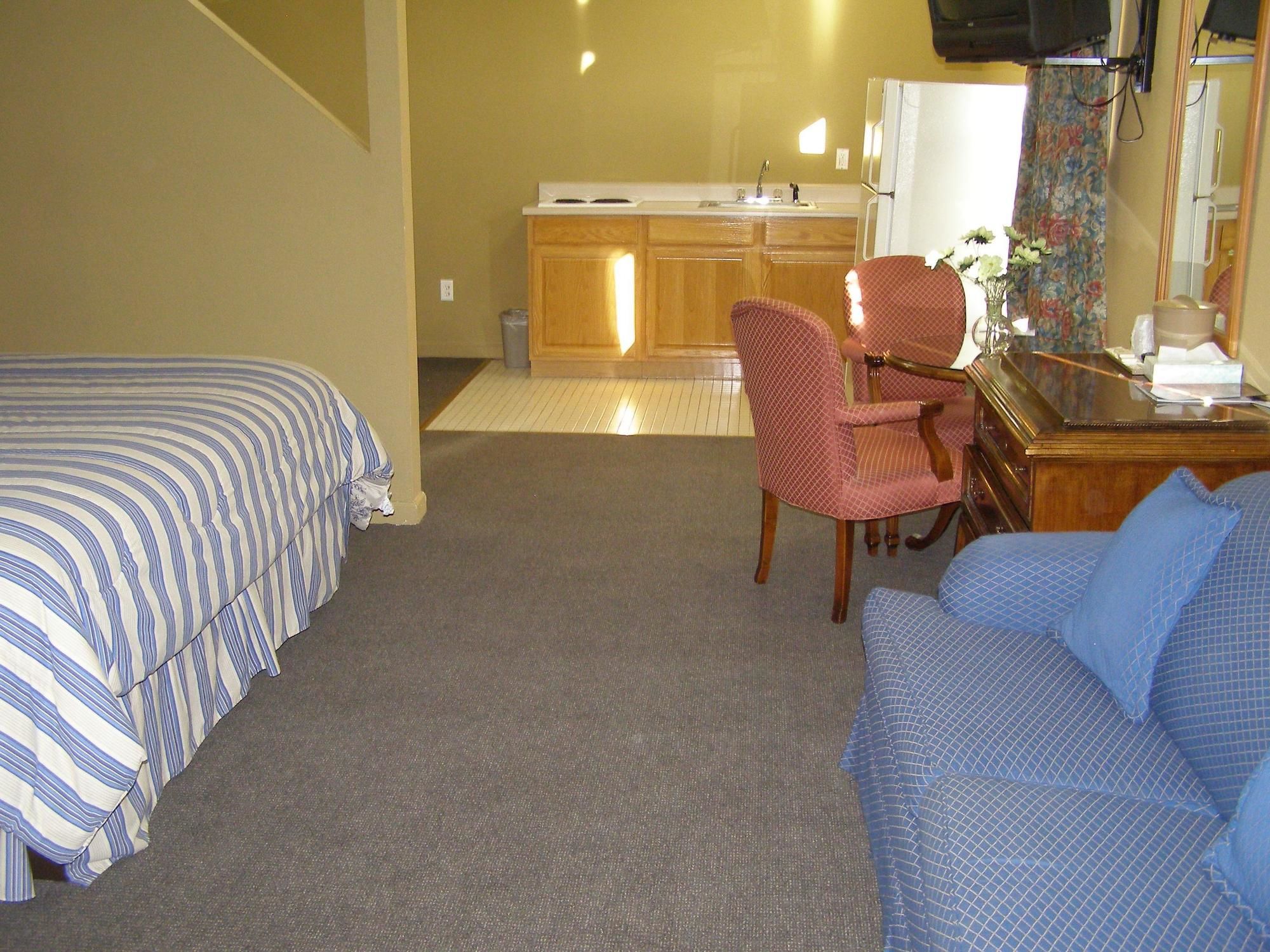 First Western Inn Caseyville