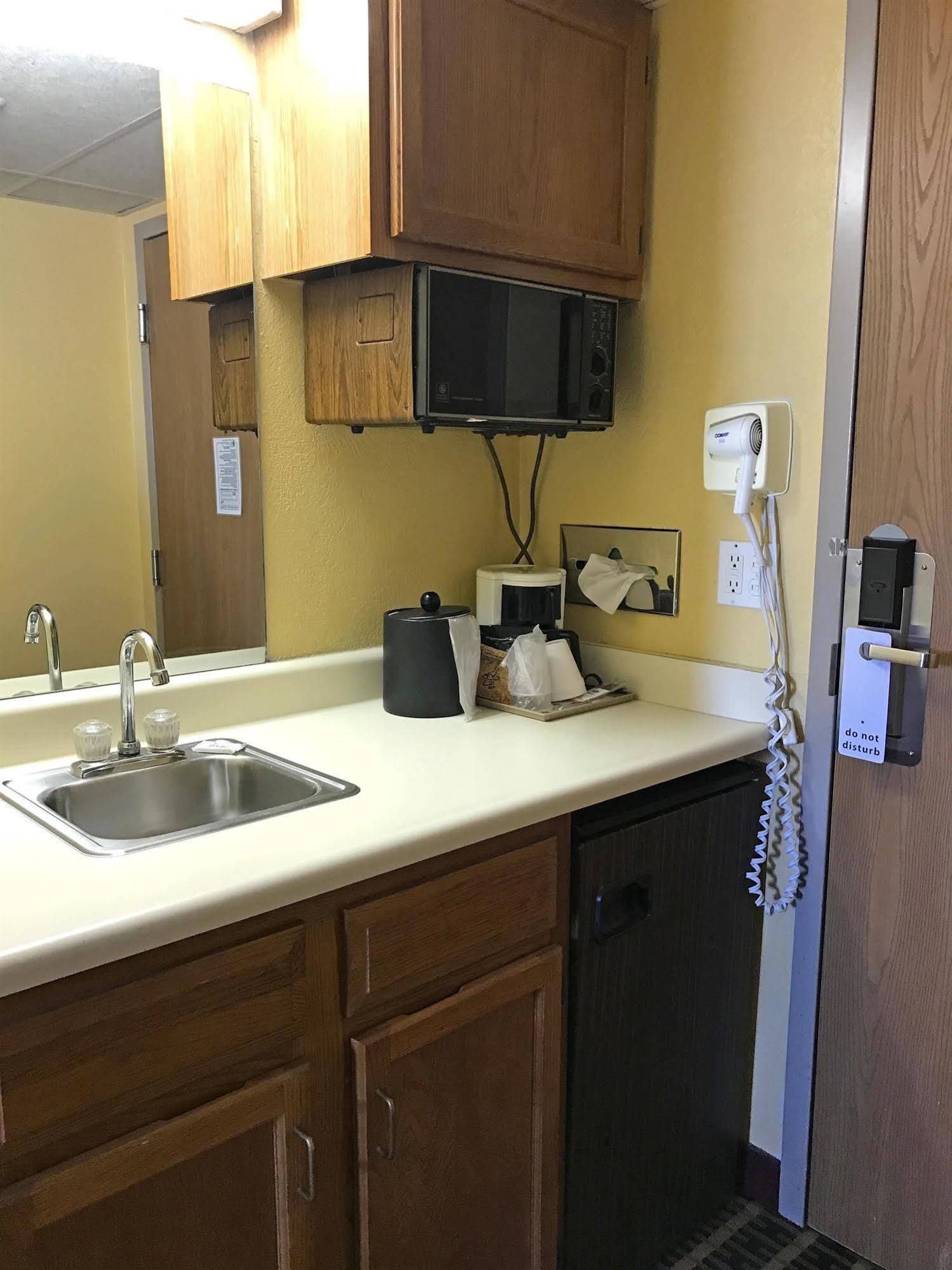 Americas Best Value Inn Centralia