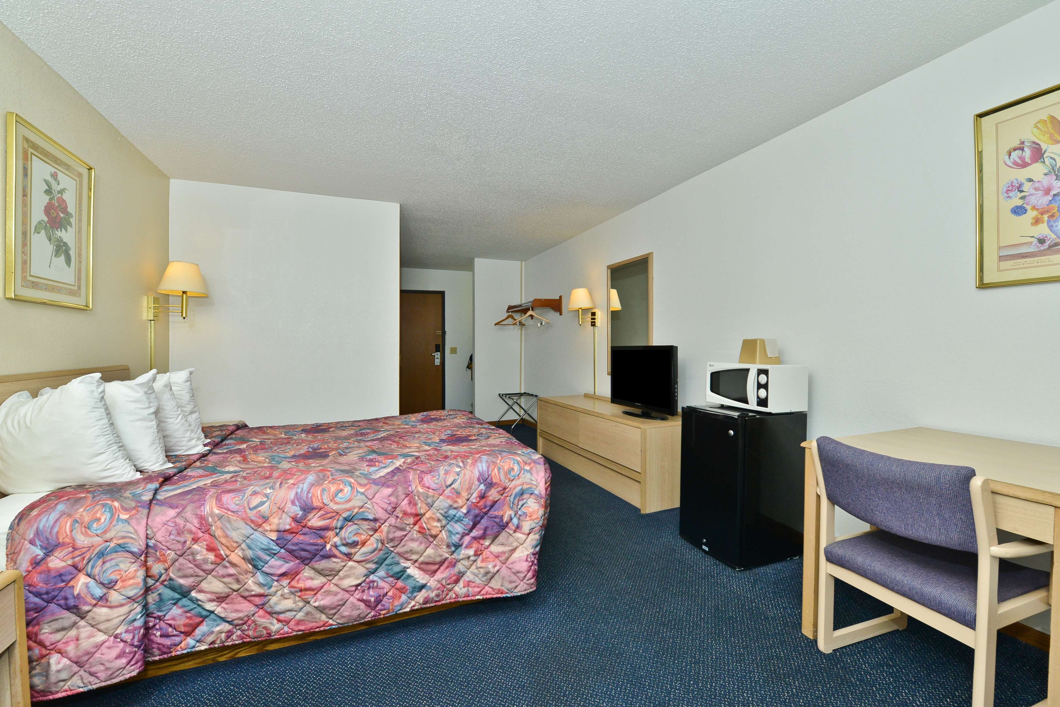 Americas Best Value Inn Champaign