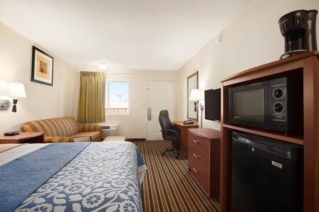 Days Inn by Wyndham Champaign/Urbana
