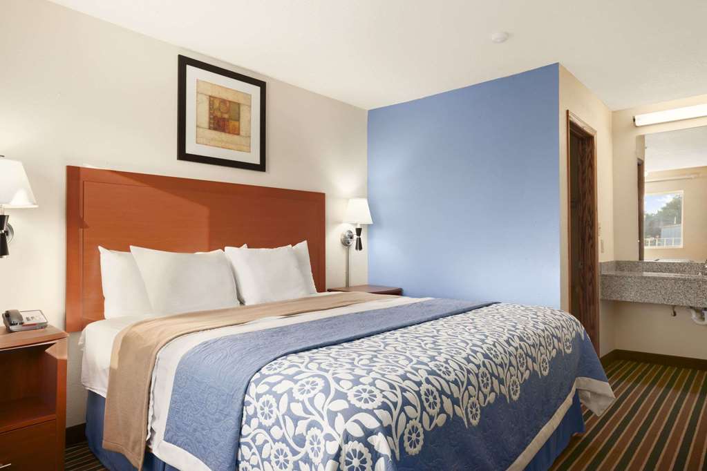 Days Inn by Wyndham Champaign/Urbana