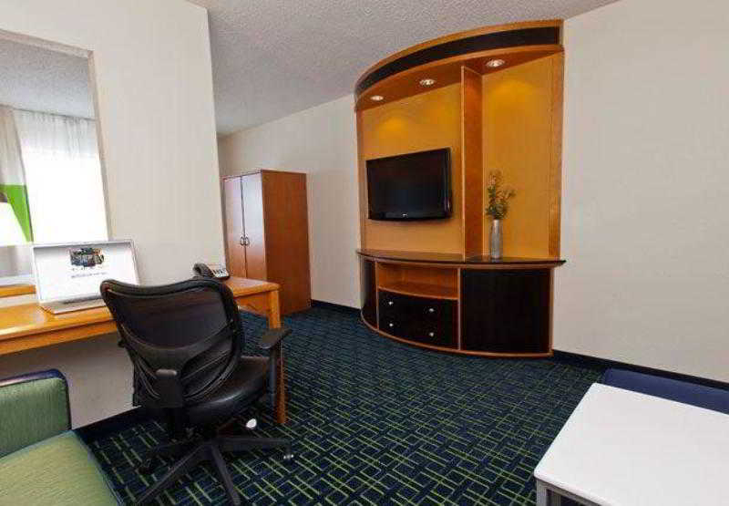 Fairfield Inn Champaign